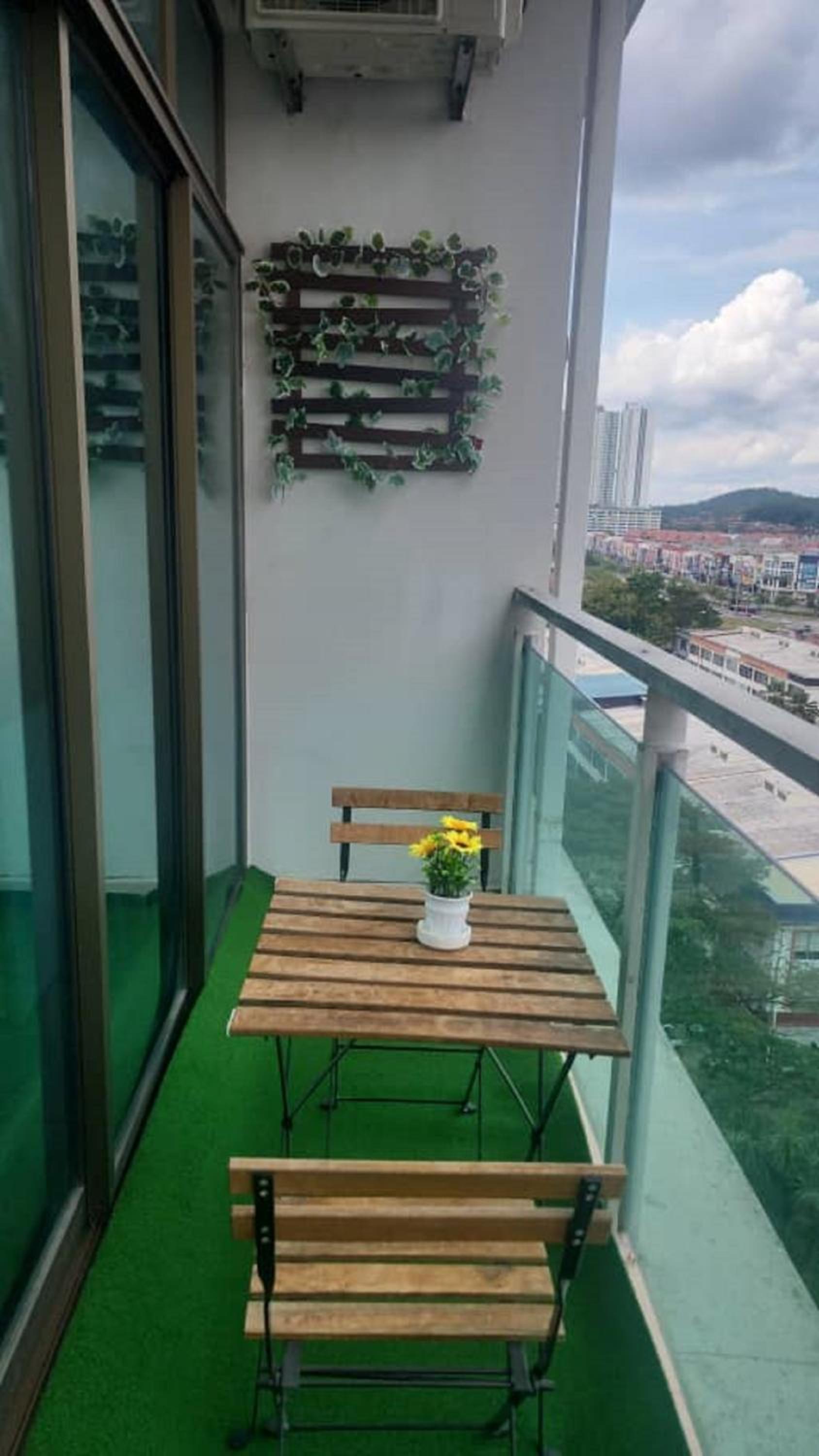 93-Palazio Studio For 4pax Street City view
