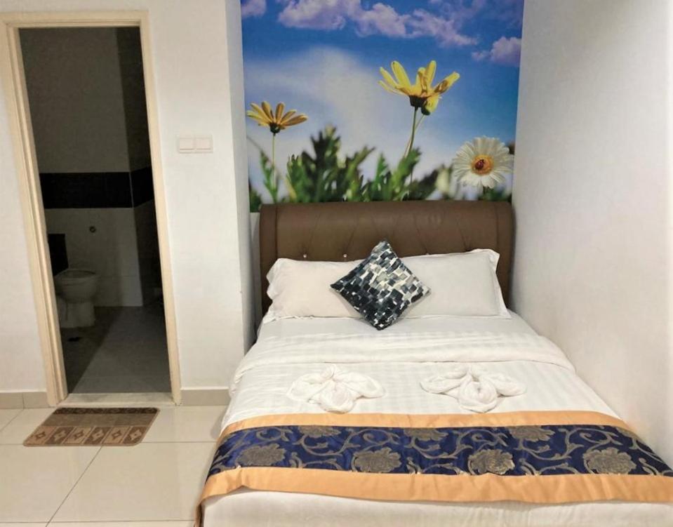 Mansion One SeaView Georgetown 2BR 6 Pax photo 7
