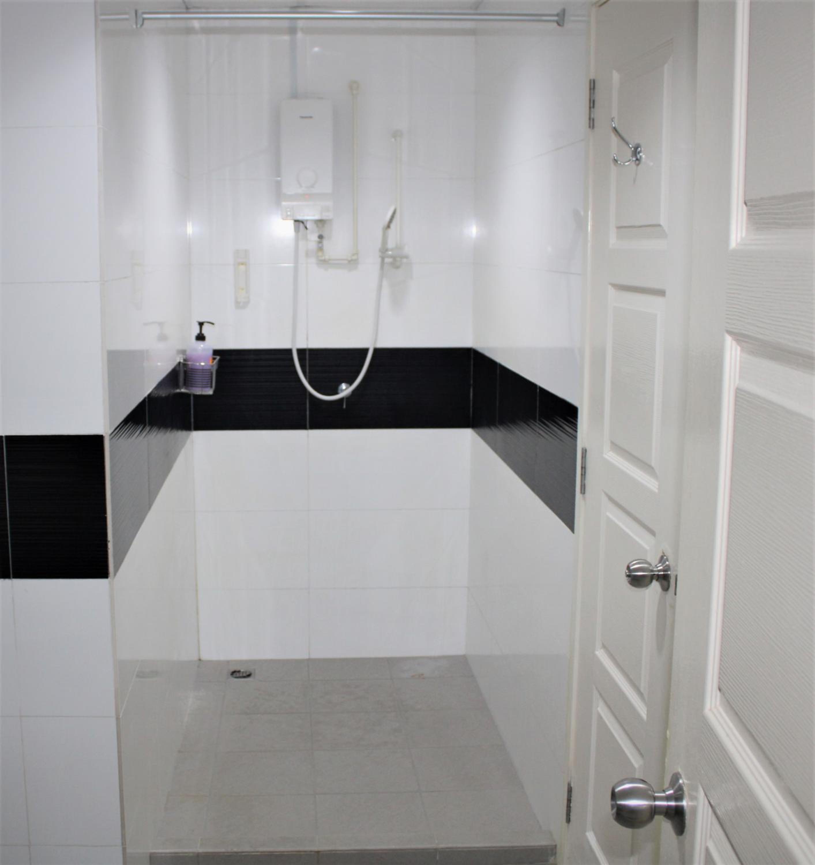 Mansion One SeaView Georgetown 2BR 6 Pax photo 8