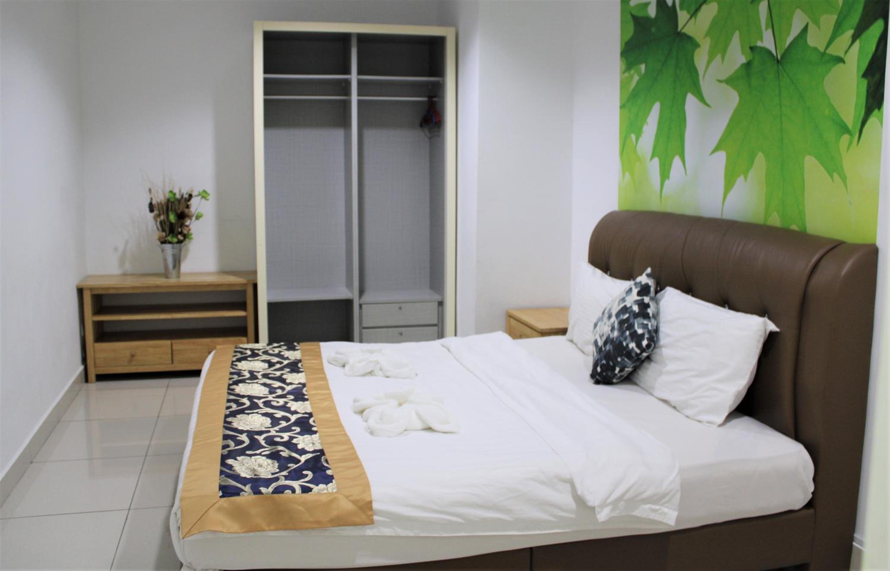 Mansion One SeaView Georgetown 2BR 6 Pax photo 5