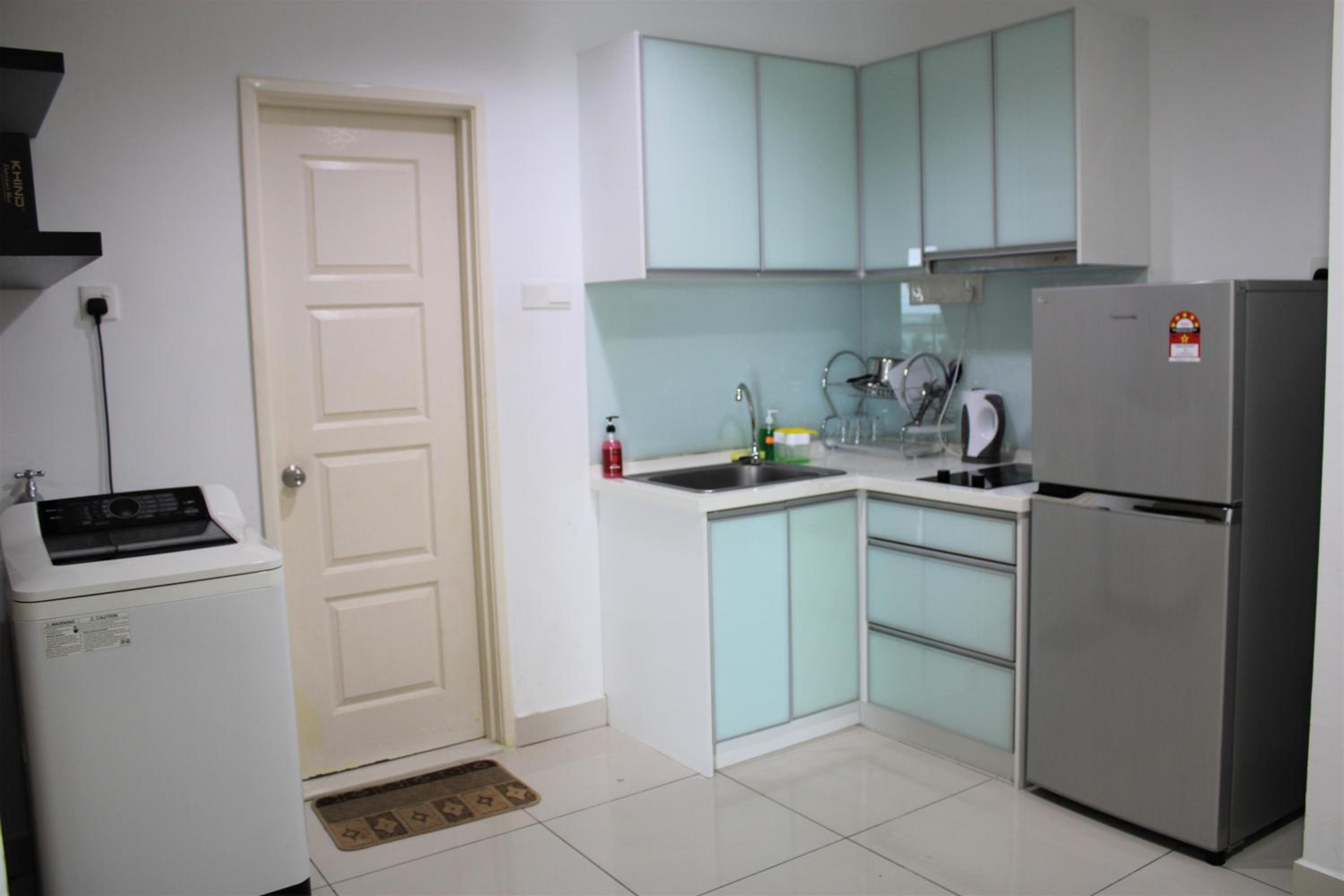 Mansion One SeaView Georgetown 2BR 6 Pax photo 2