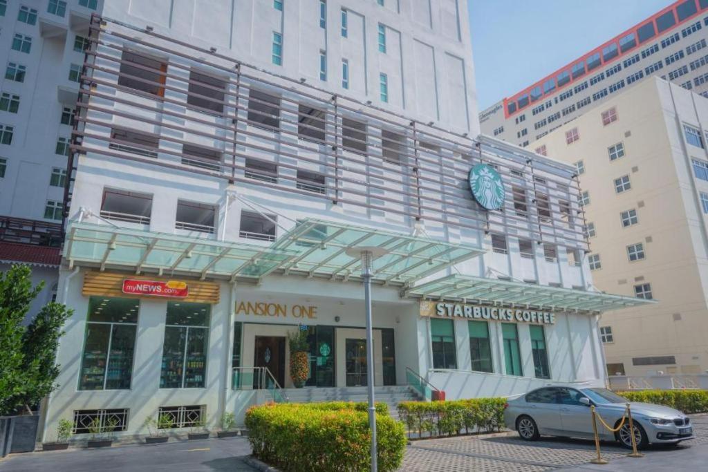 Mansion One SeaView Georgetown 2BR 6 Pax photo 6