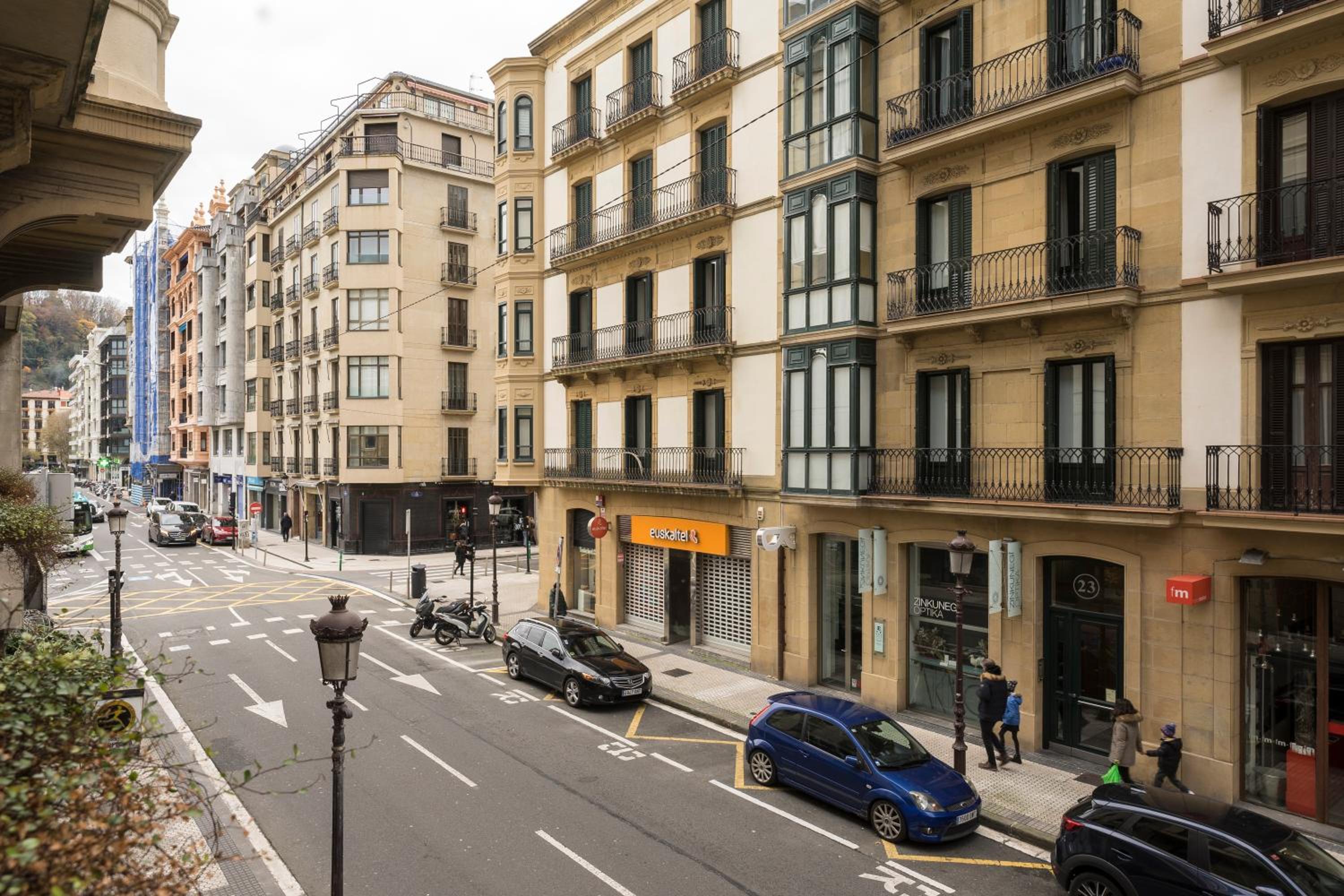 Brand New I Beachfront I 3 min Old Town ANVERS view 3