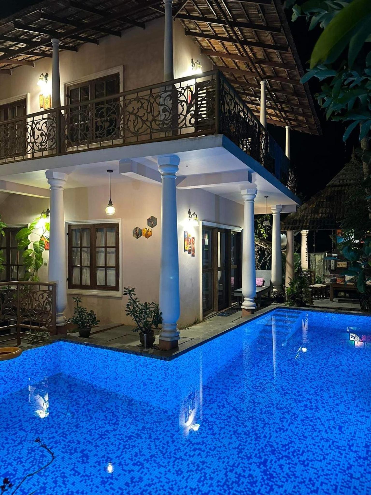 Photo 8