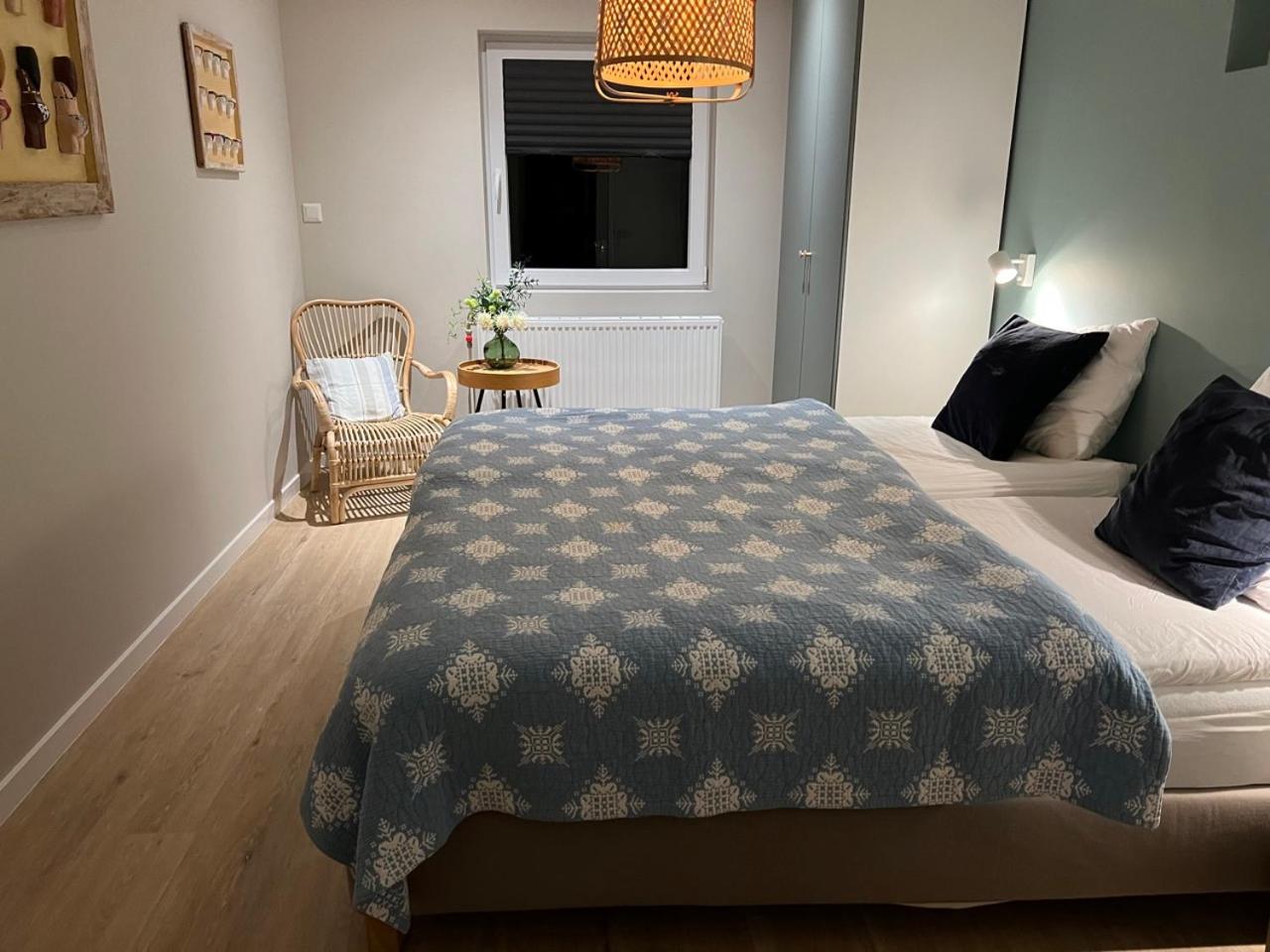 Family bungalow with garden for 6-8 people