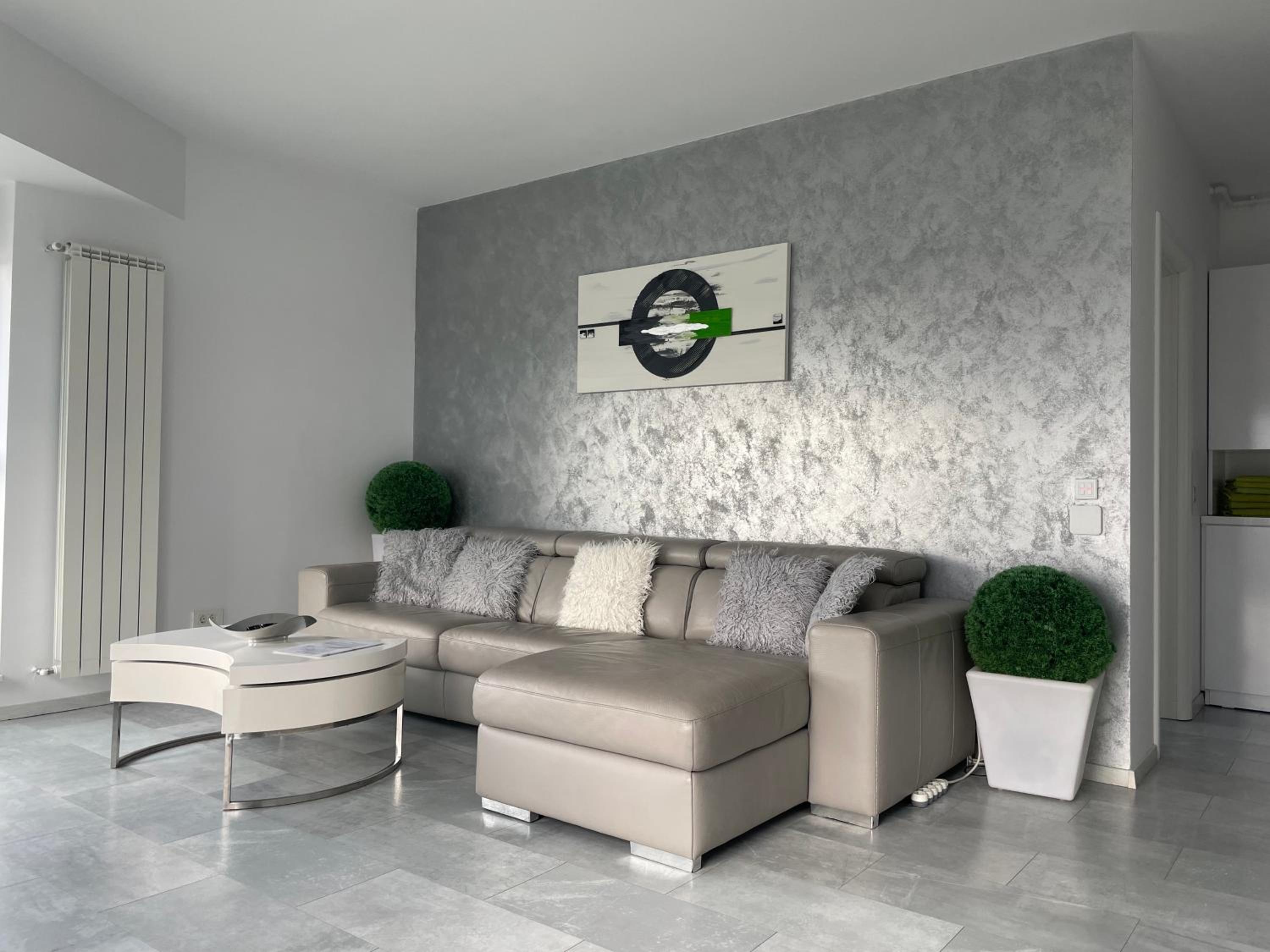 Luxury Westpark 2 Residence with Lake View