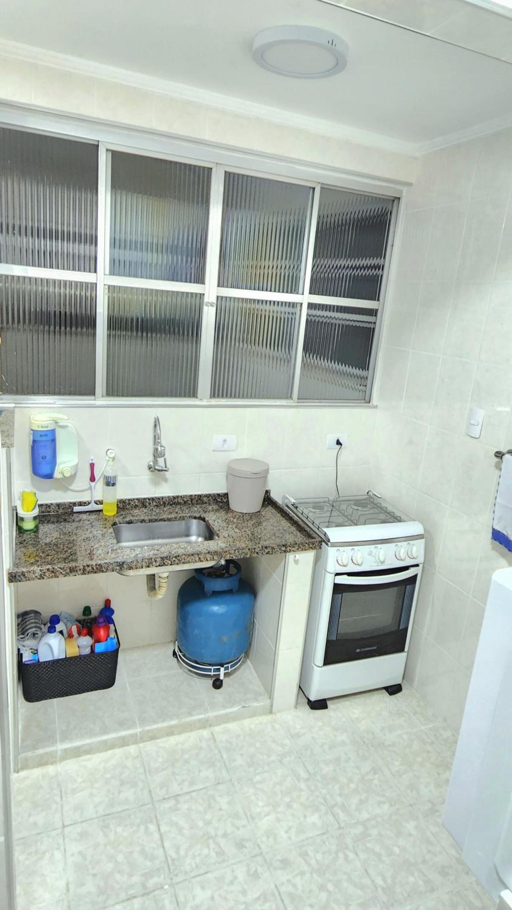 Apto Guarujá 1 Dorm com Garagem Coberta 280m da Praia