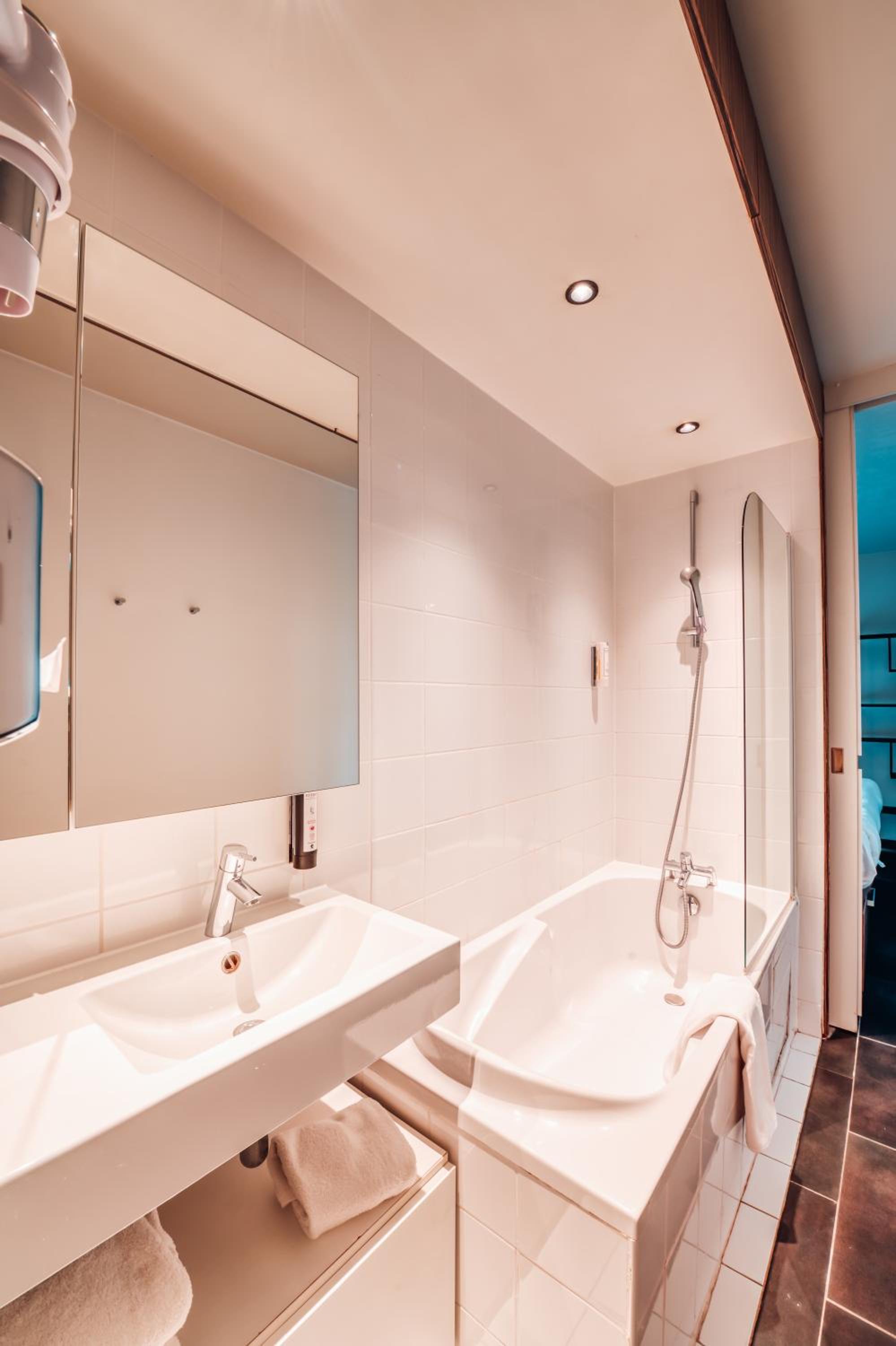 Cergy Vacations - COWOOL Cergy - Property Image 4