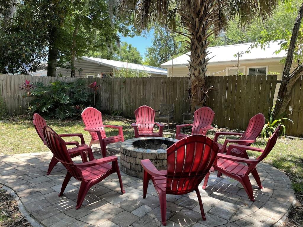 Spacious renovated 4br downtown home w firepit sleeps 8+ view 5