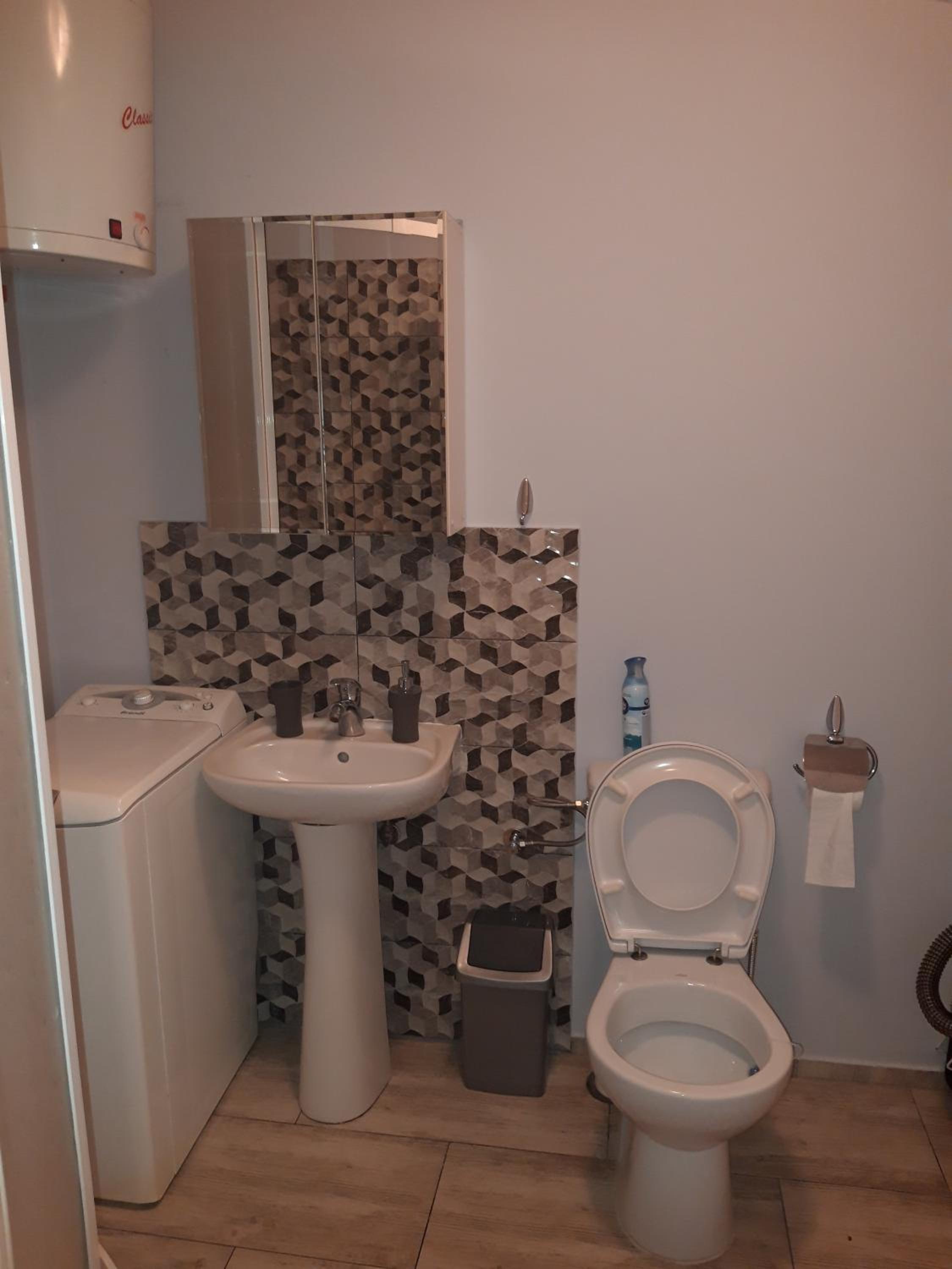 Photo 9
