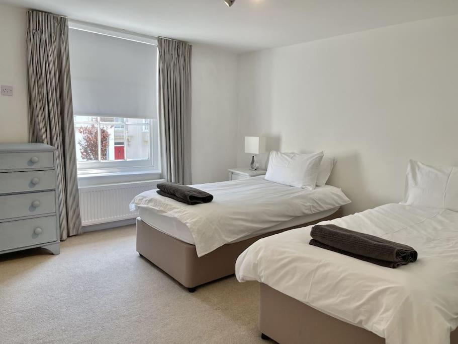 7 Alfred Square view 3