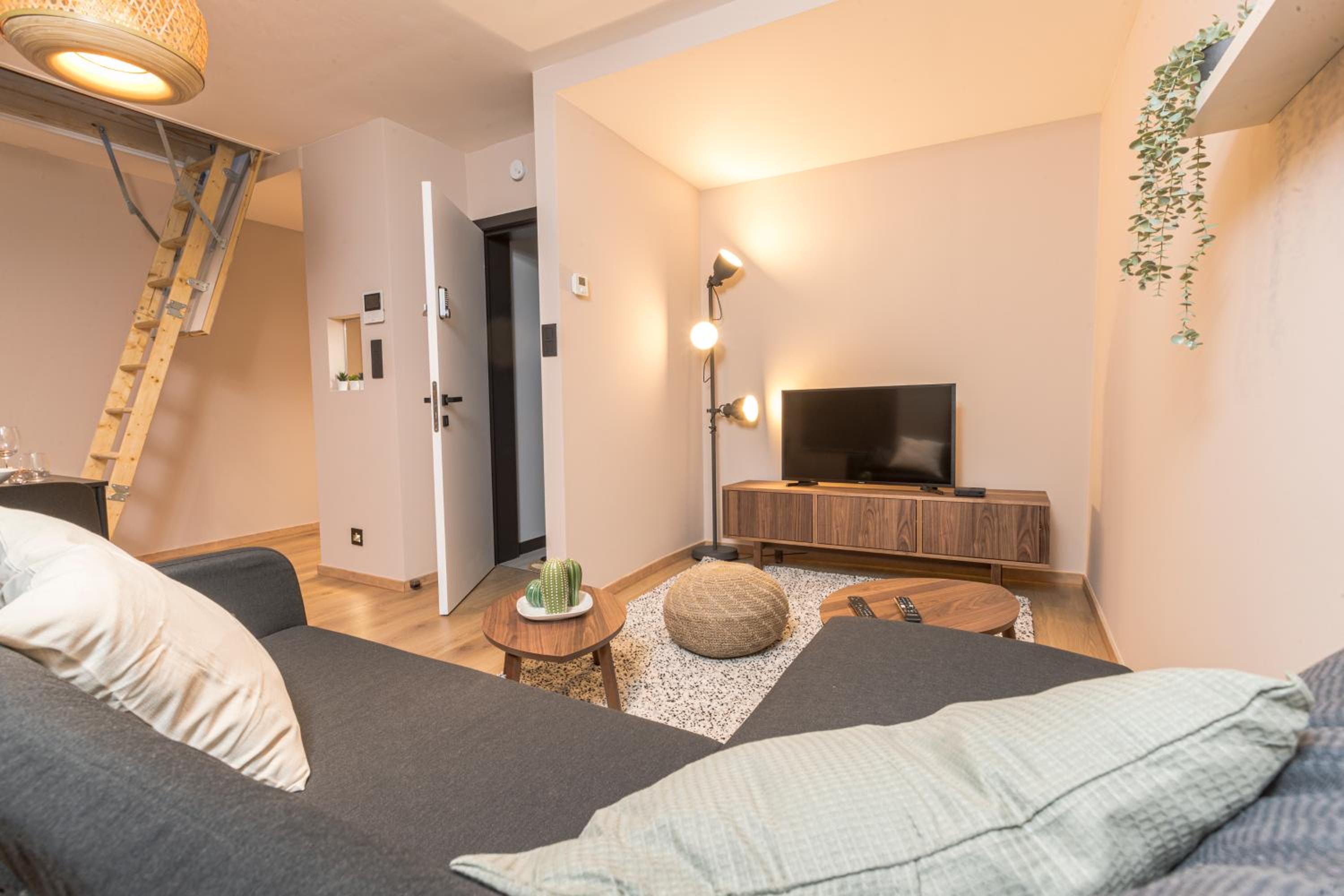 Golden Dove Luxury Aparts