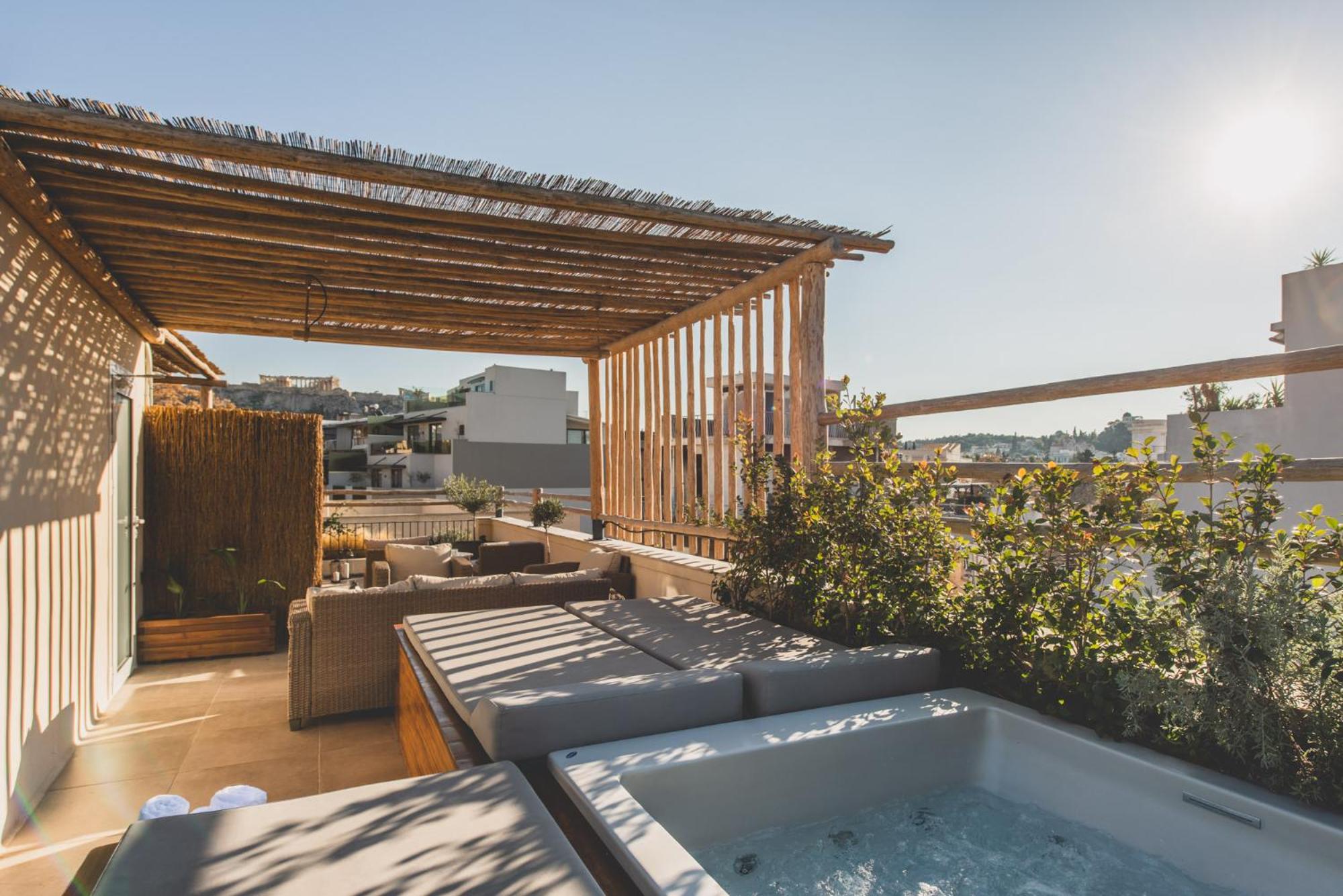 Luxury Apartment with Acropolis view Terrace and Jacuzzi in the Heart of Athens - Living Stone Azurite