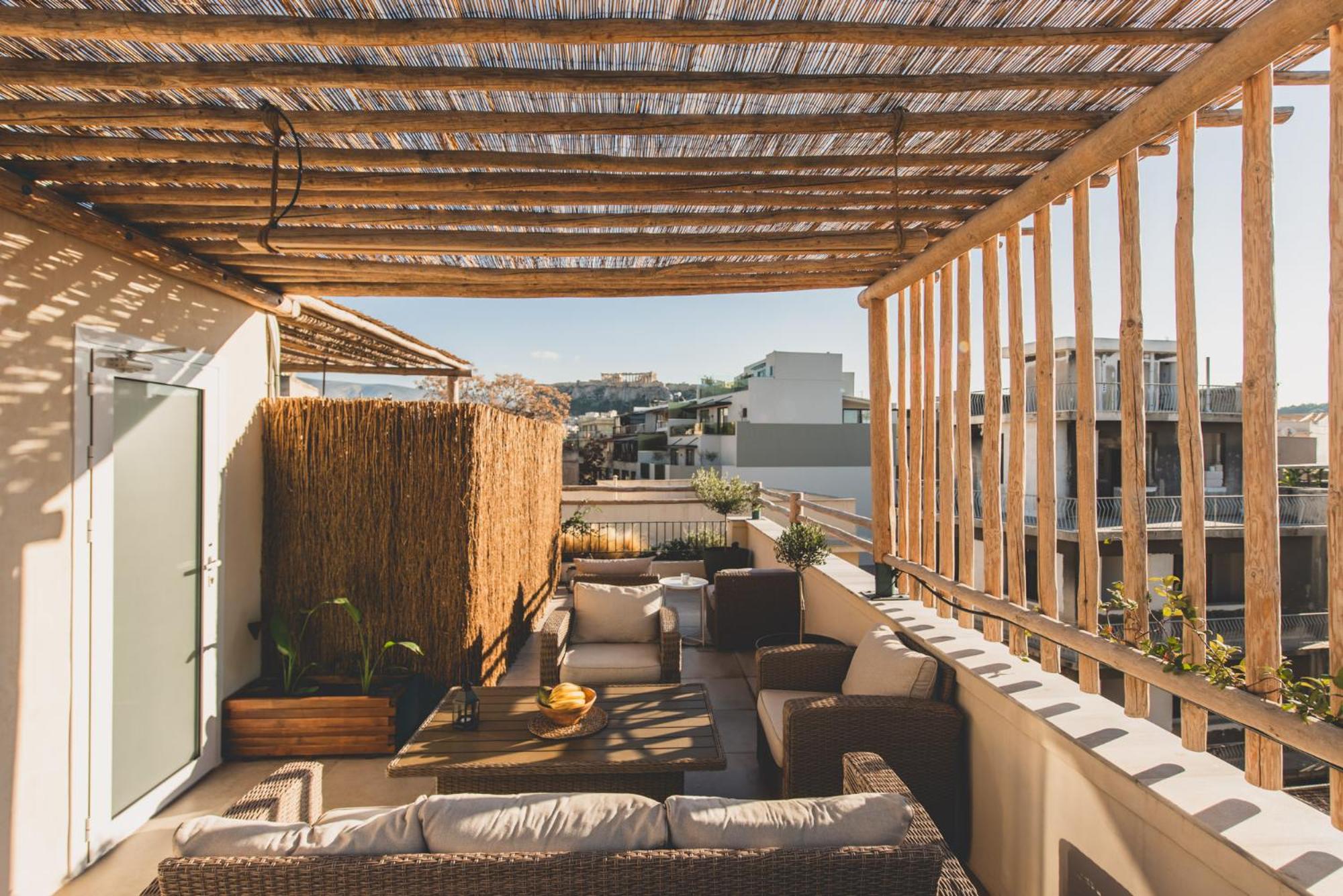 Luxury Apartment with Acropolis view Terrace and Jacuzzi in the Heart of Athens - Living Stone Azurite