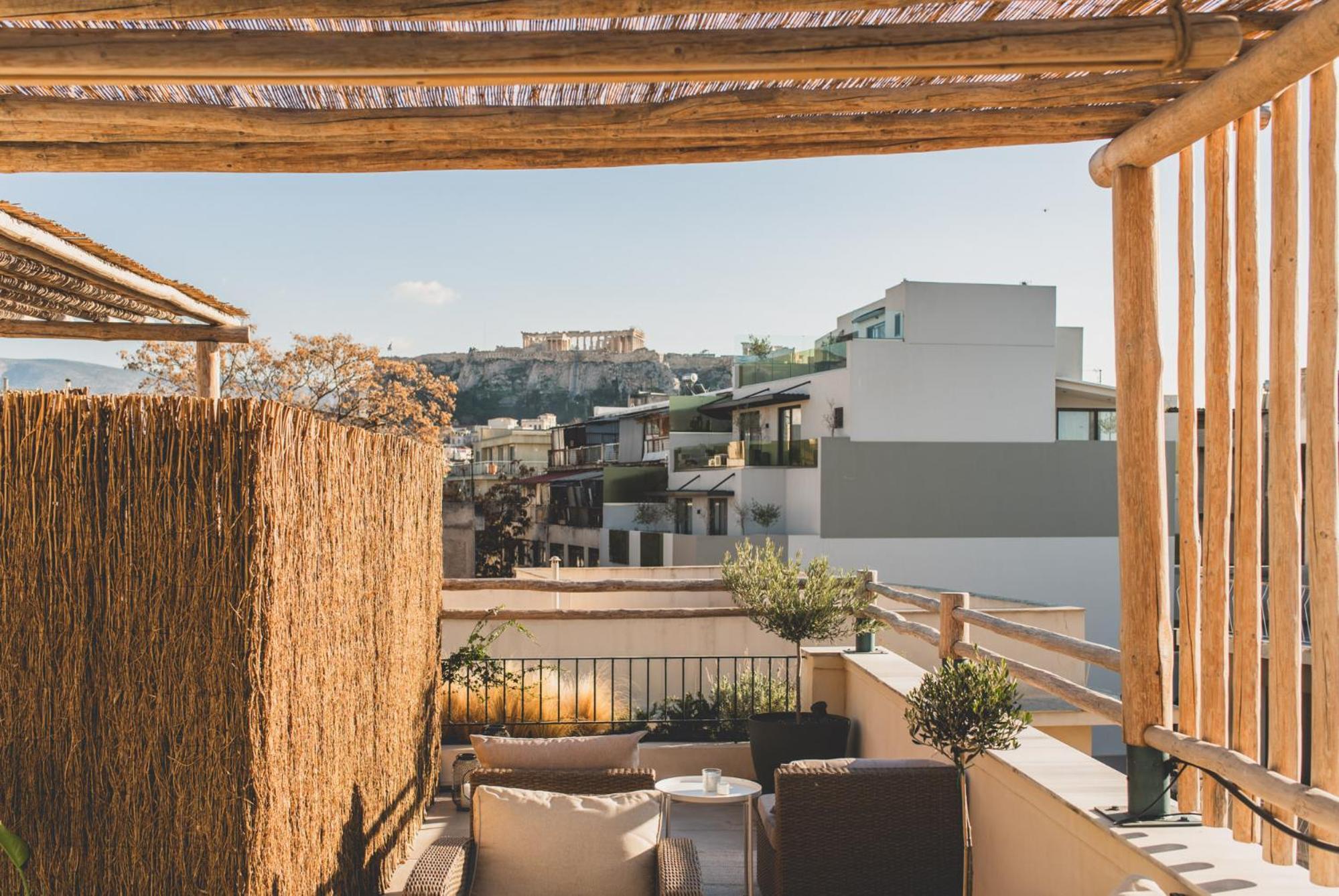 Luxury Apartment with Acropolis view Terrace and Jacuzzi in the Heart of Athens - Living Stone Azurite