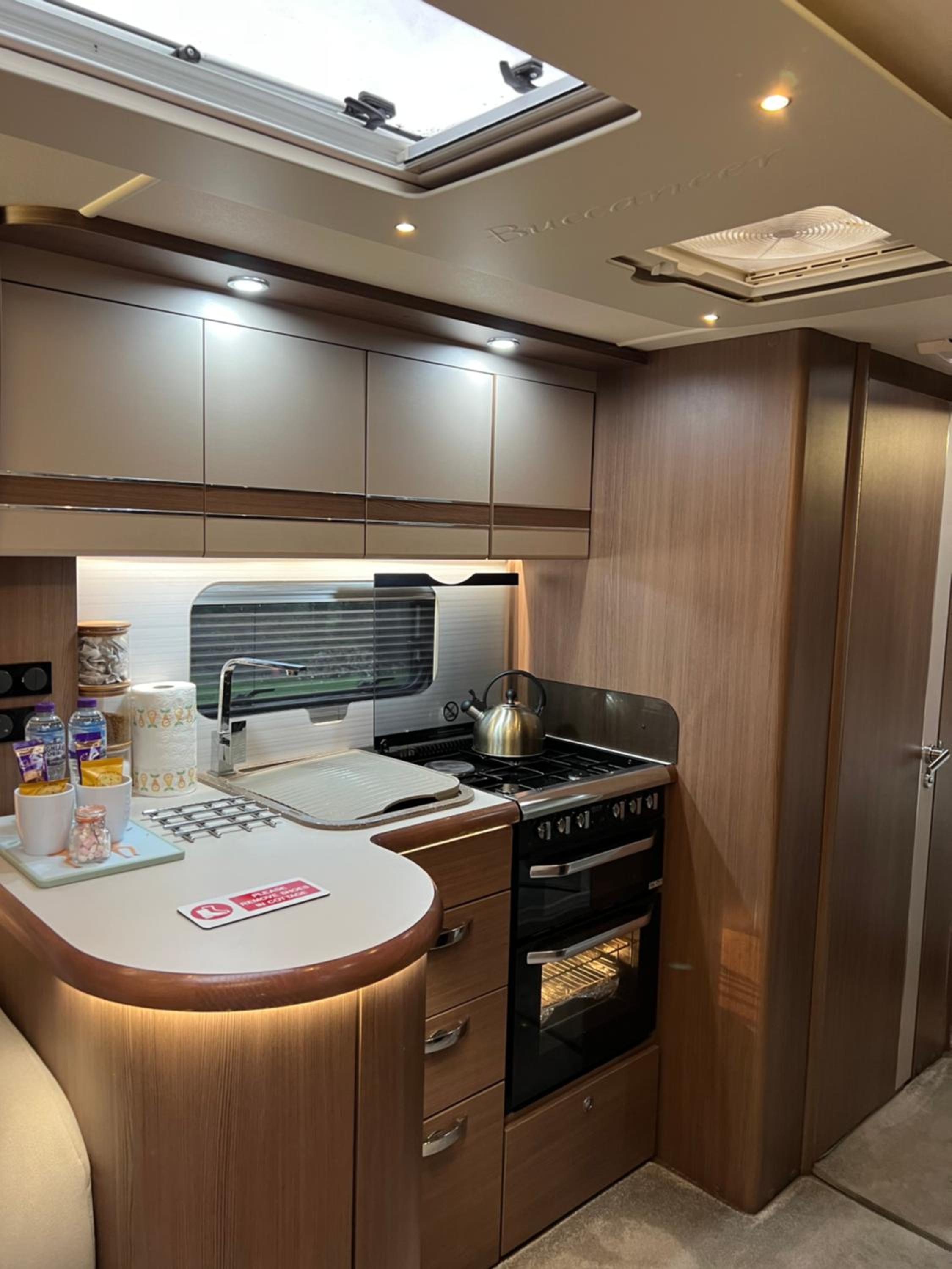 Self Contained Holiday Home Caravan view 4