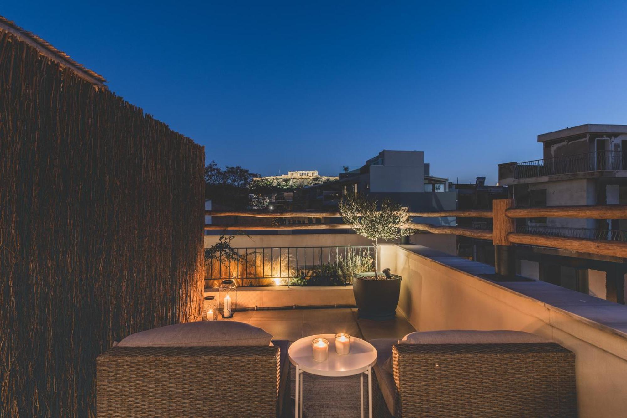 Luxury Apartment with Acropolis view Terrace and Jacuzzi in the Heart of Athens - Living Stone Azurite