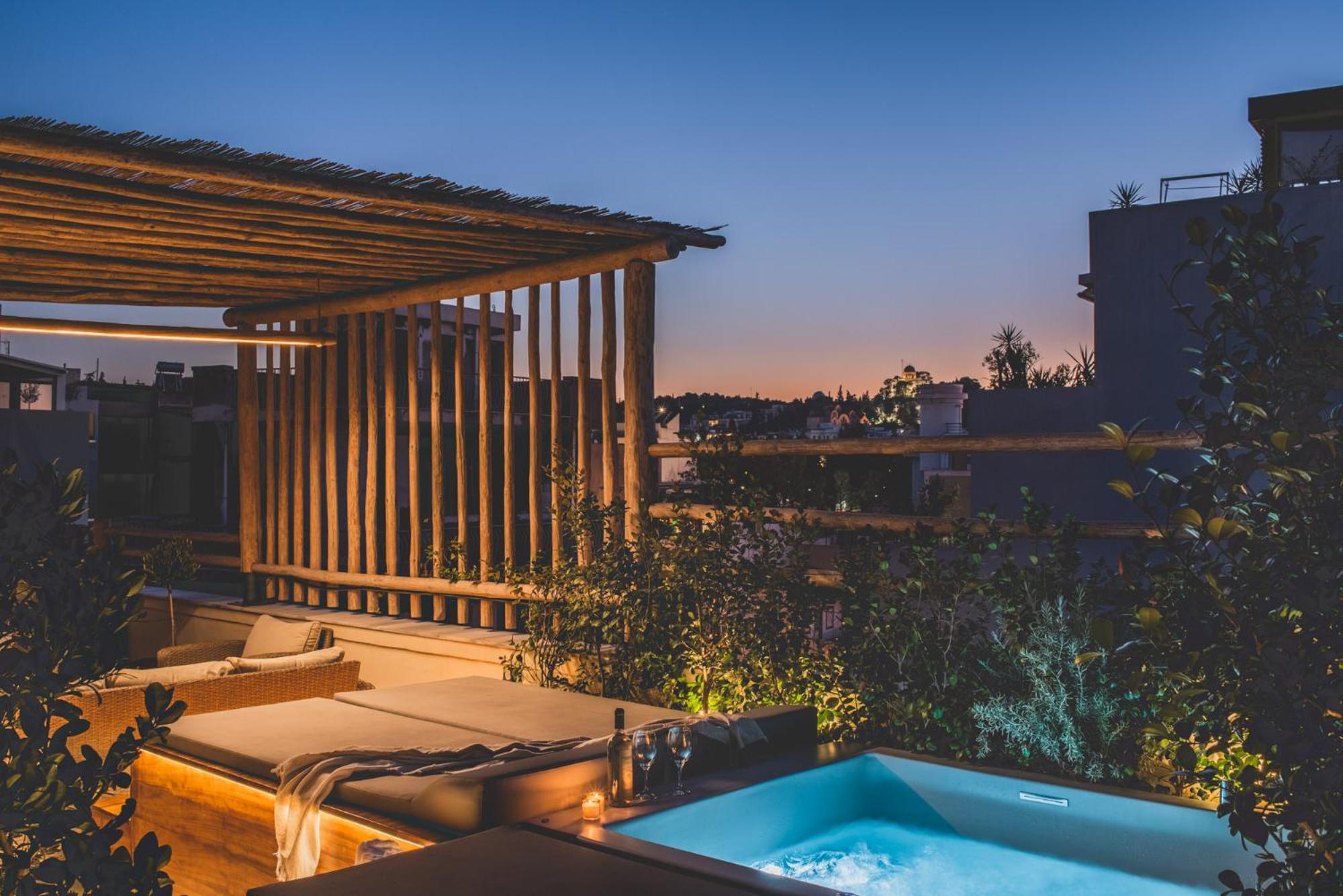 Luxury Apartment with Acropolis view Terrace and Jacuzzi in the Heart of Athens - Living Stone Azurite