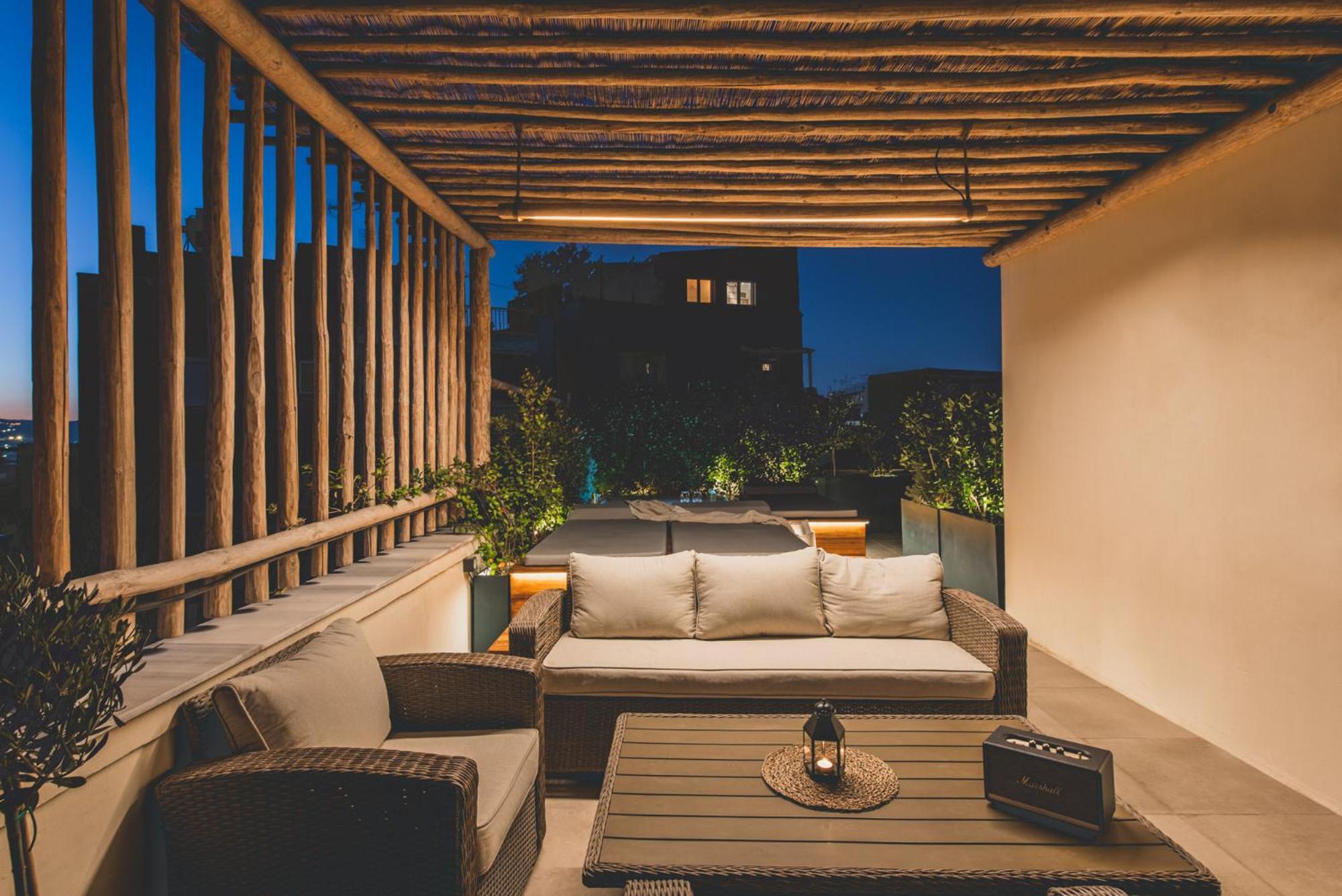 Luxury Apartment with Acropolis view Terrace and Jacuzzi in the Heart of Athens - Living Stone Azurite