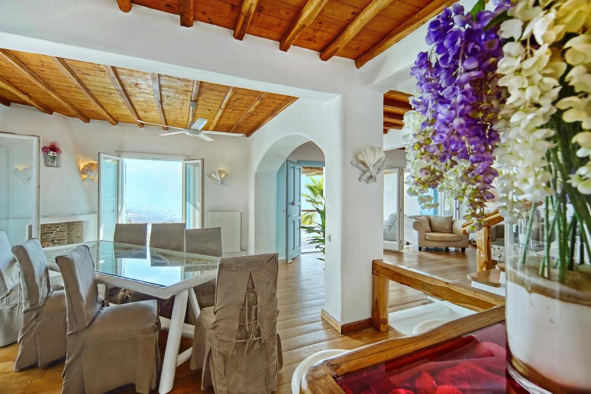 Zinas Villas