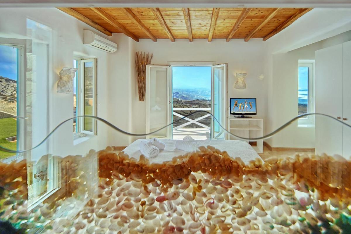 Zinas Villas