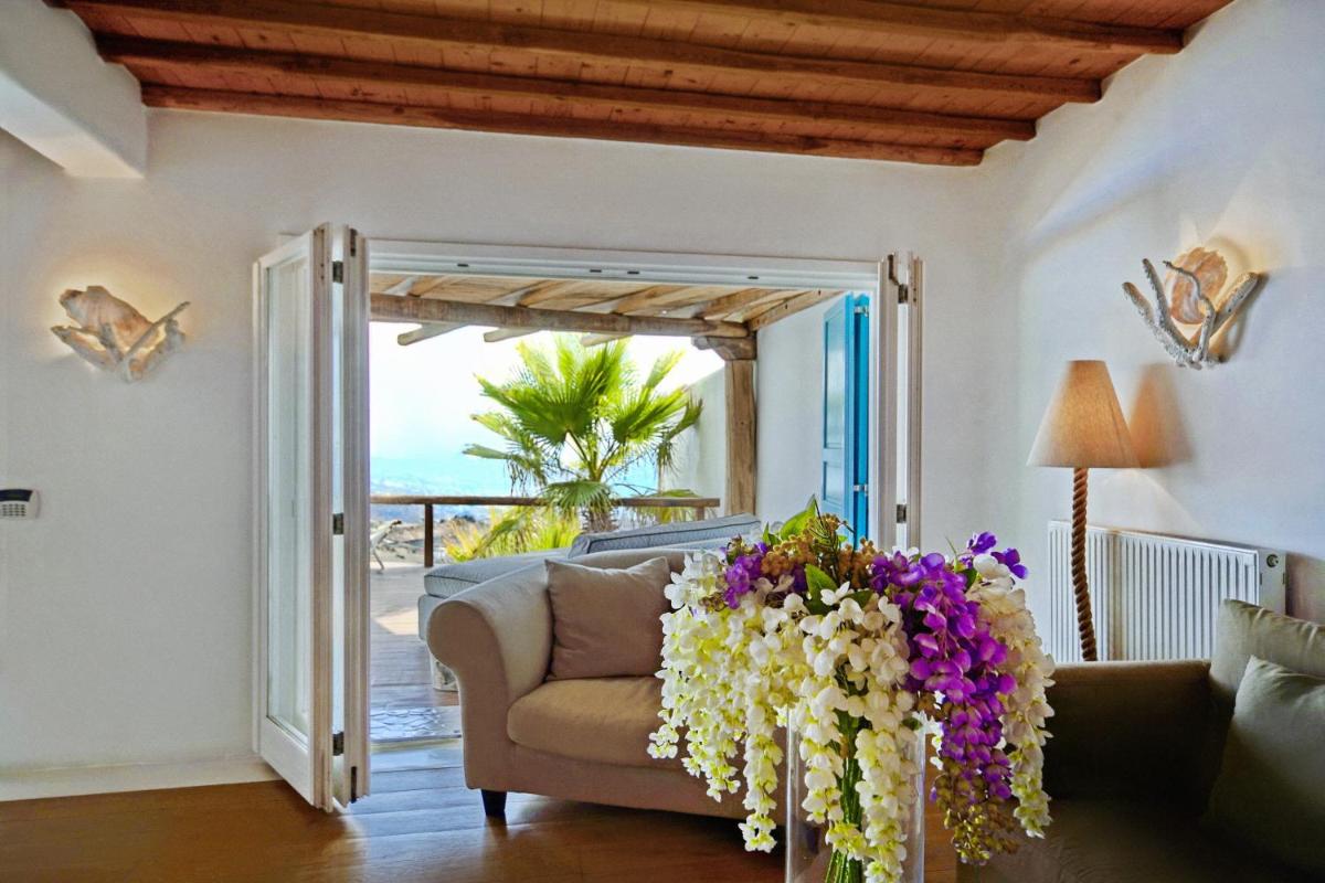 Zinas Villas