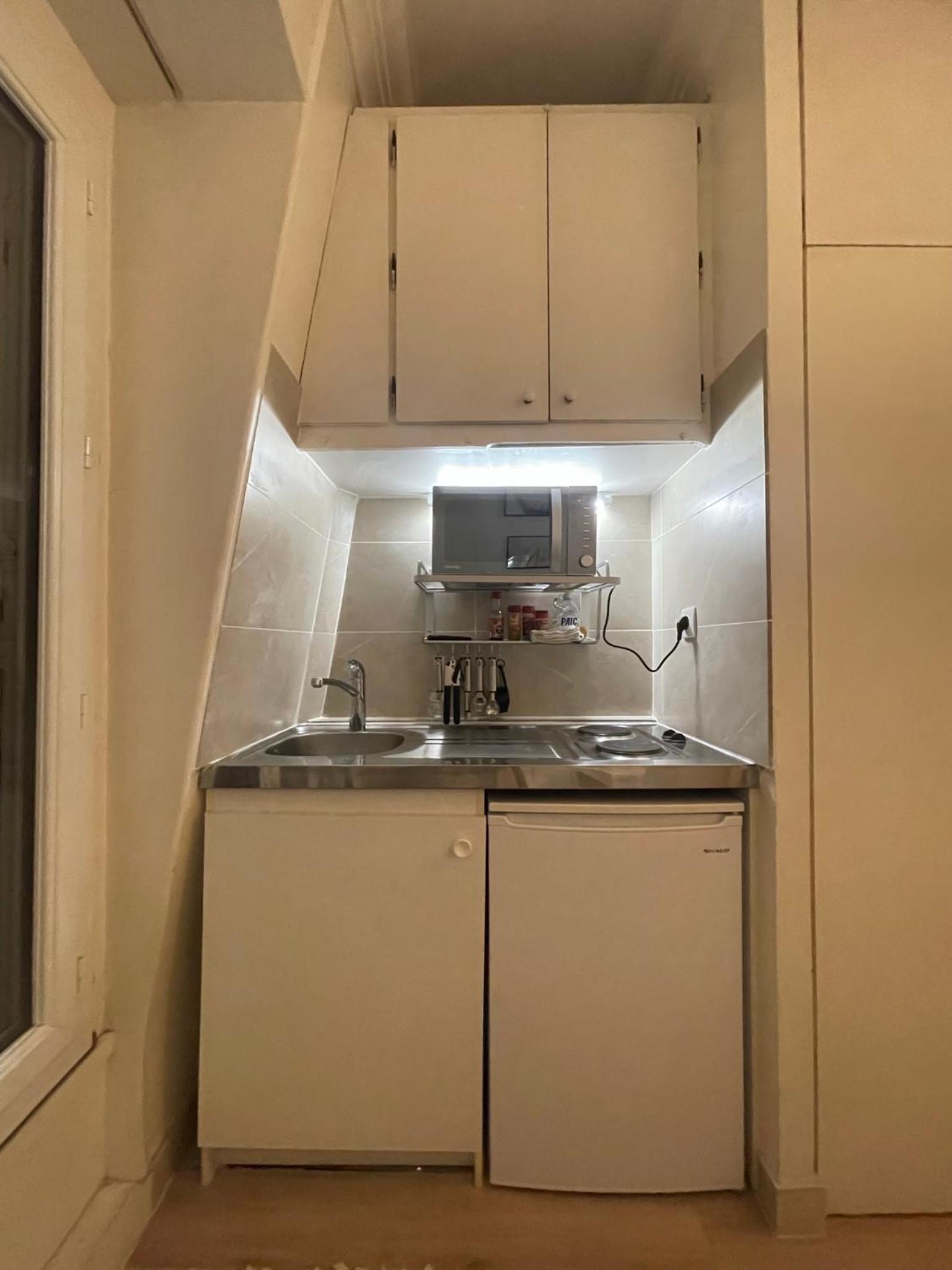 Charming Studio superb location in 7th district Paris