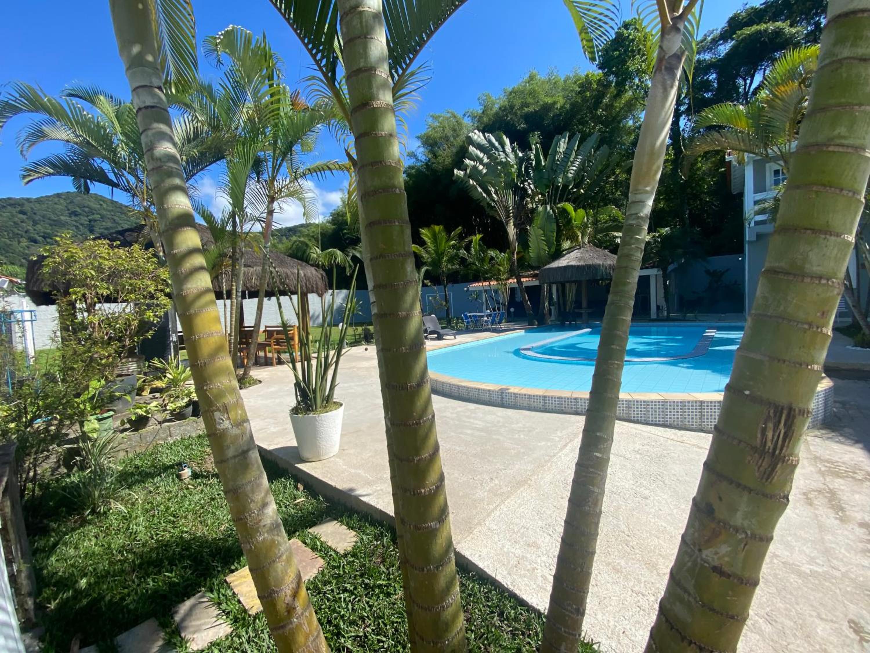 Linda casa na Barra do Sahy 1 (Litoral Norte - SP)