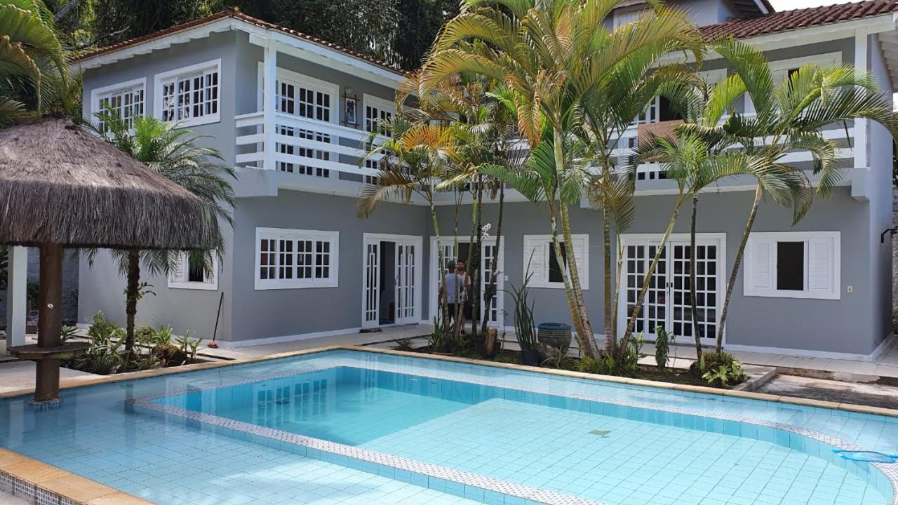 Linda casa na Barra do Sahy 1 (Litoral Norte - SP)
