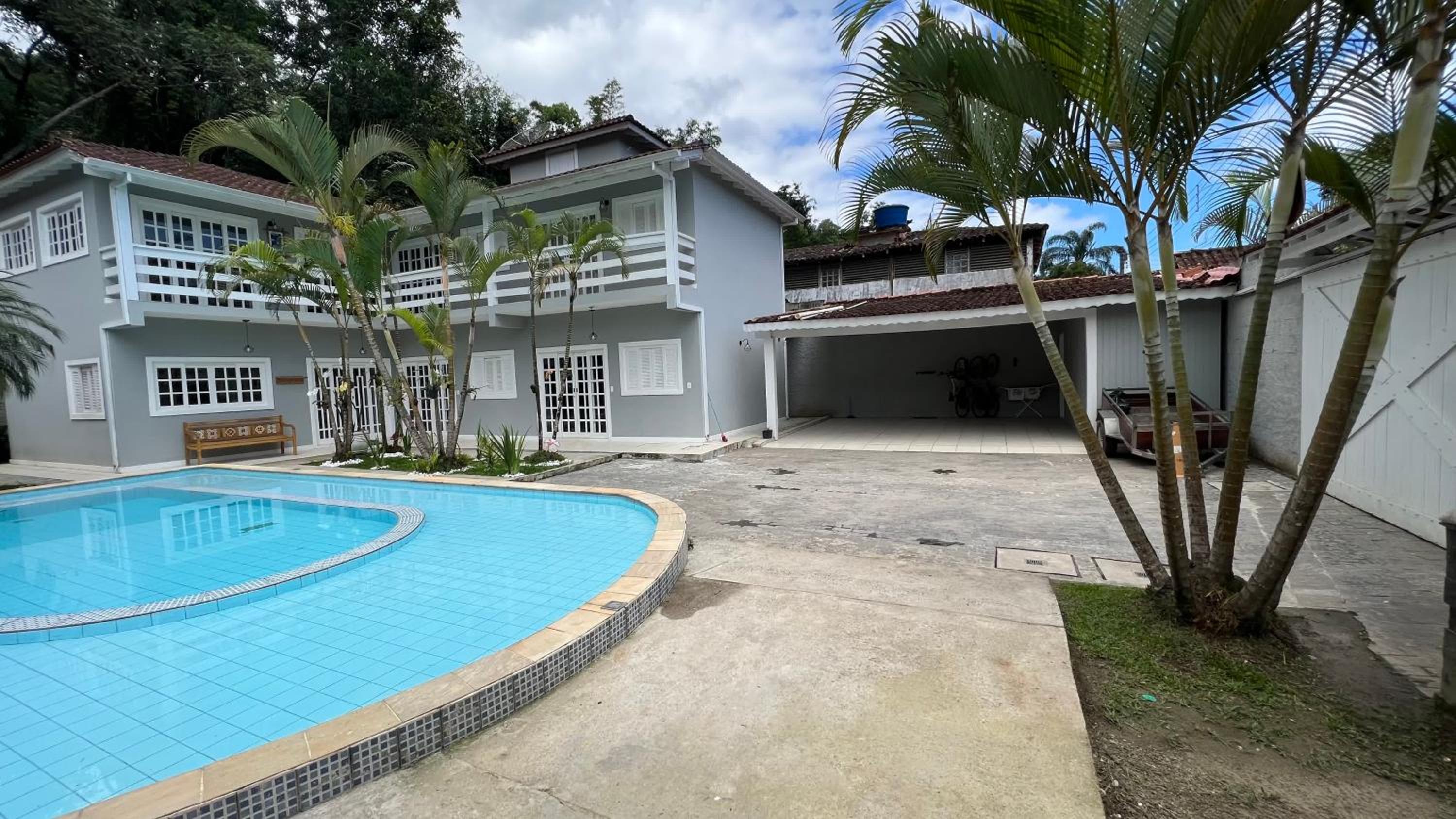 Linda casa na Barra do Sahy 1 (Litoral Norte - SP)