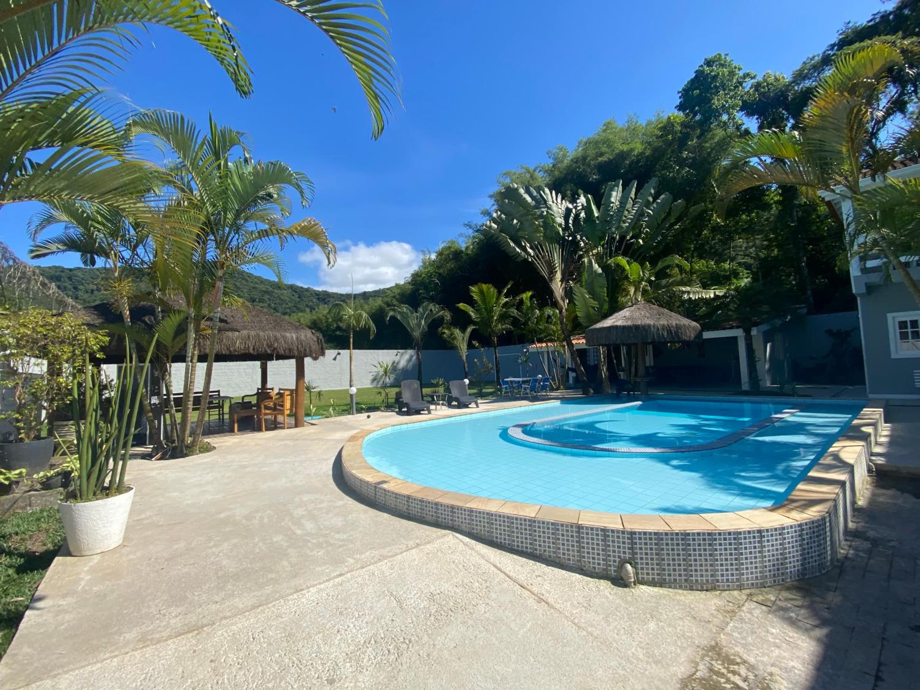 Linda casa na Barra do Sahy 1 (Litoral Norte - SP)