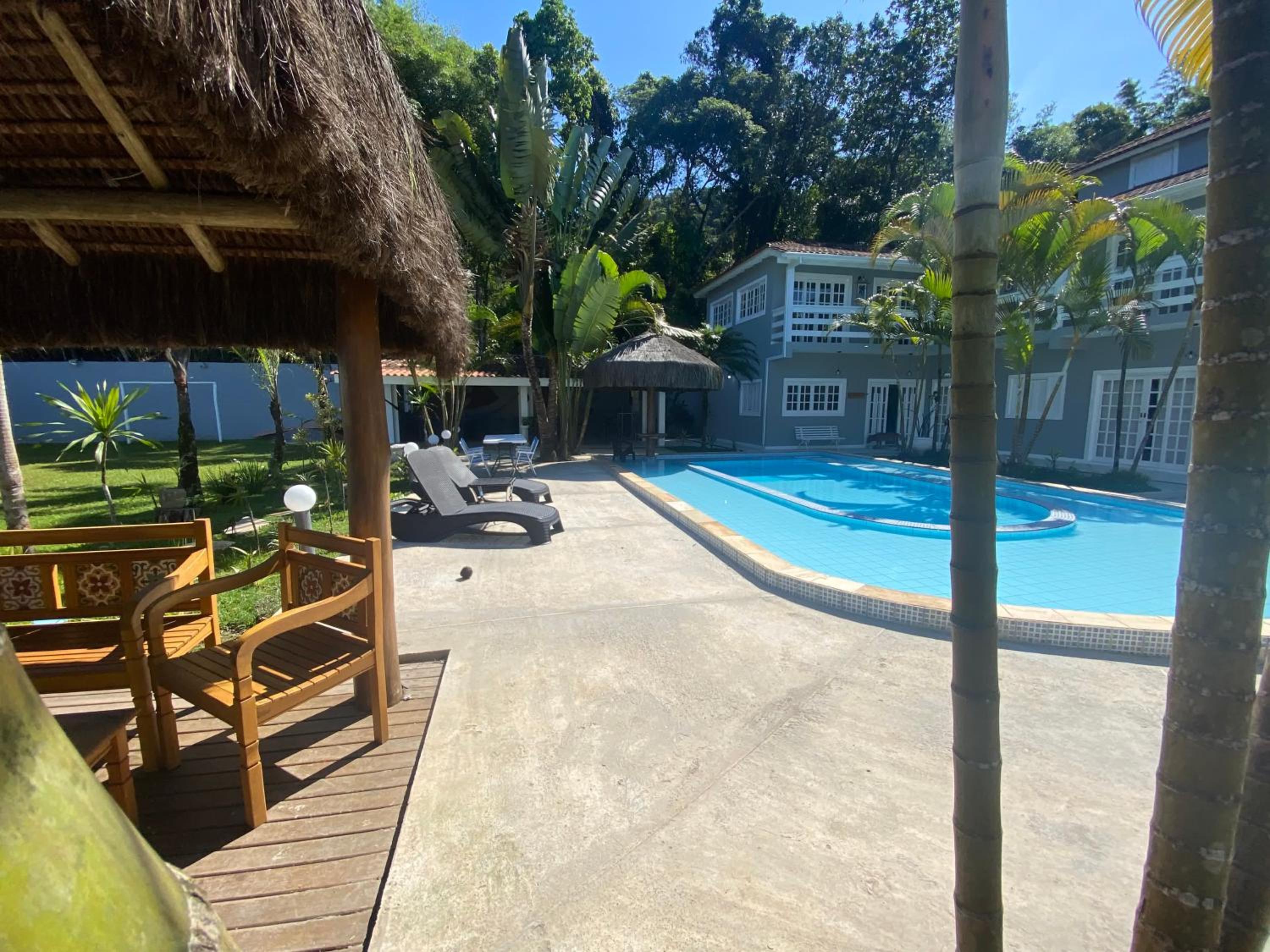 Linda casa na Barra do Sahy 1 (Litoral Norte - SP)