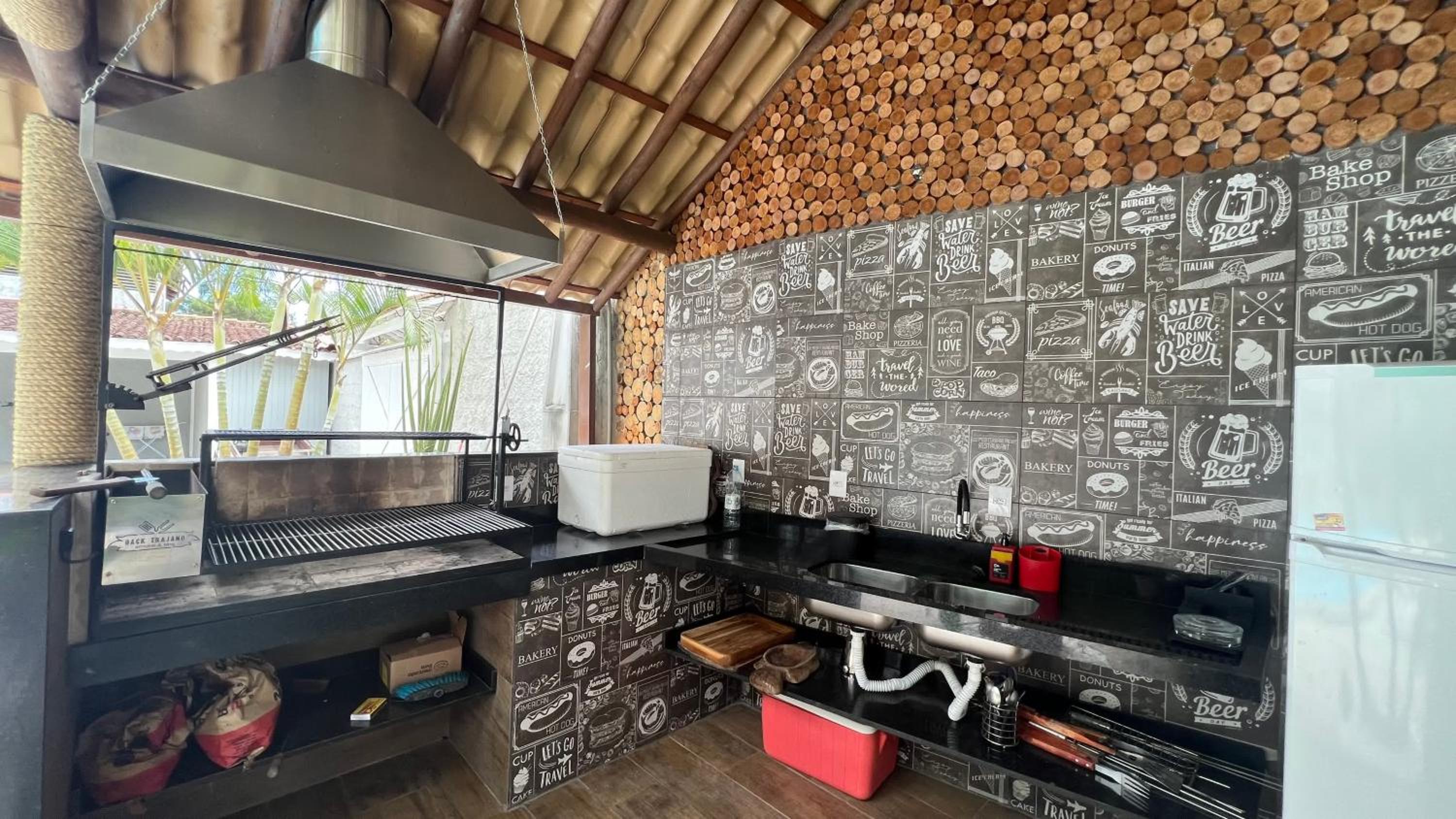 Linda casa na Barra do Sahy 1 (Litoral Norte - SP)
