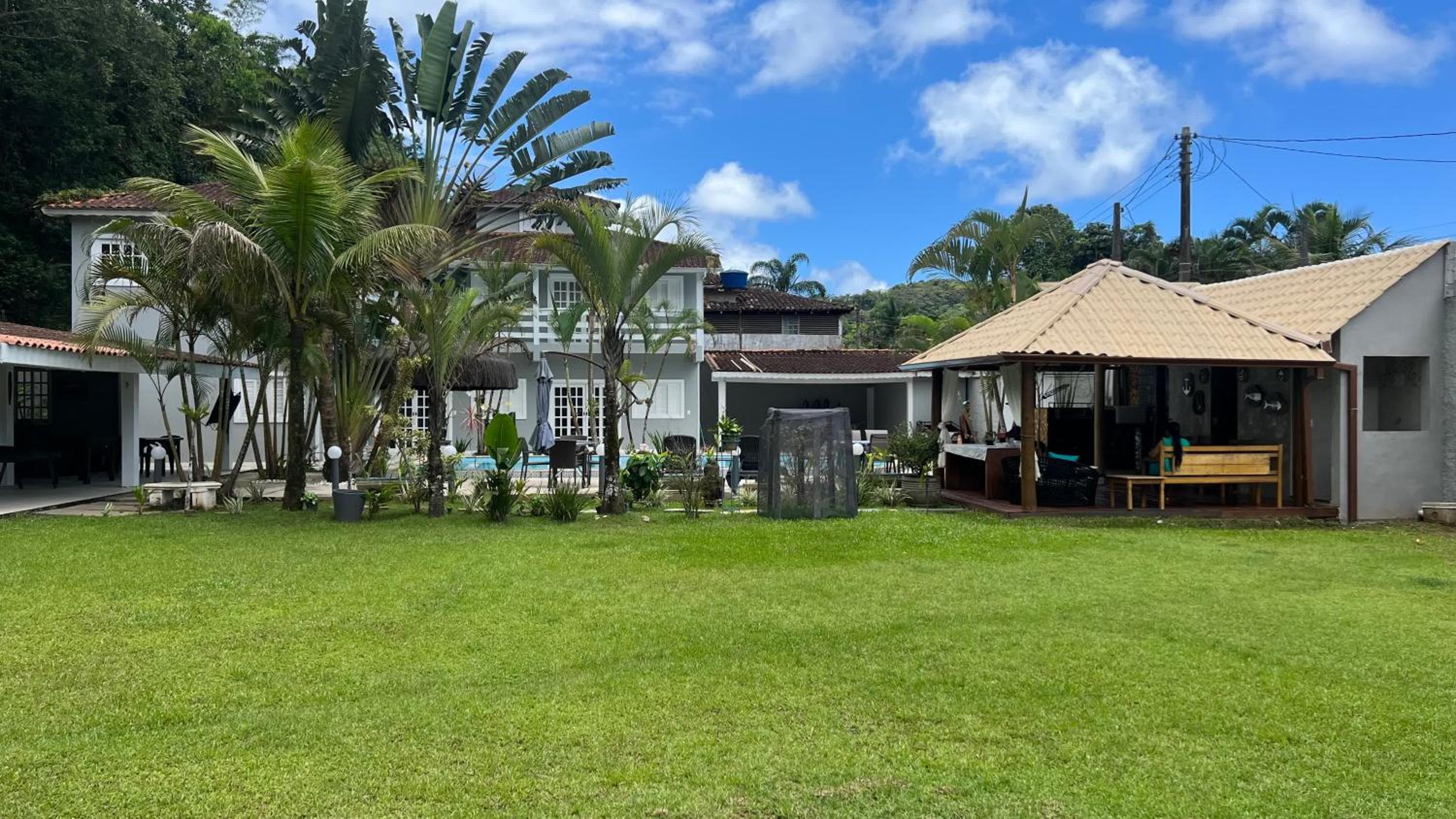 Linda casa na Barra do Sahy 1 (Litoral Norte - SP)