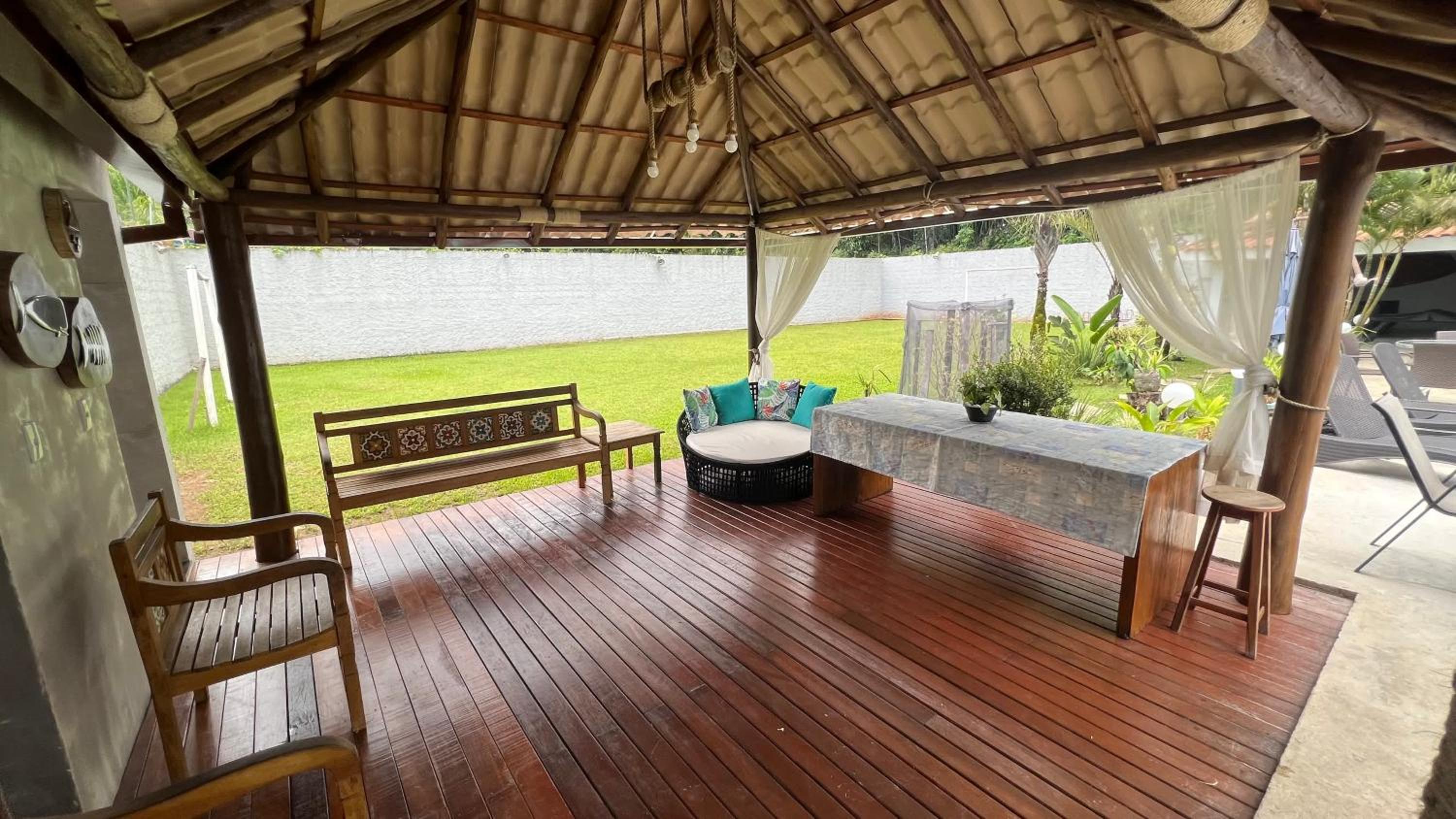 Linda casa na Barra do Sahy 1 (Litoral Norte - SP)