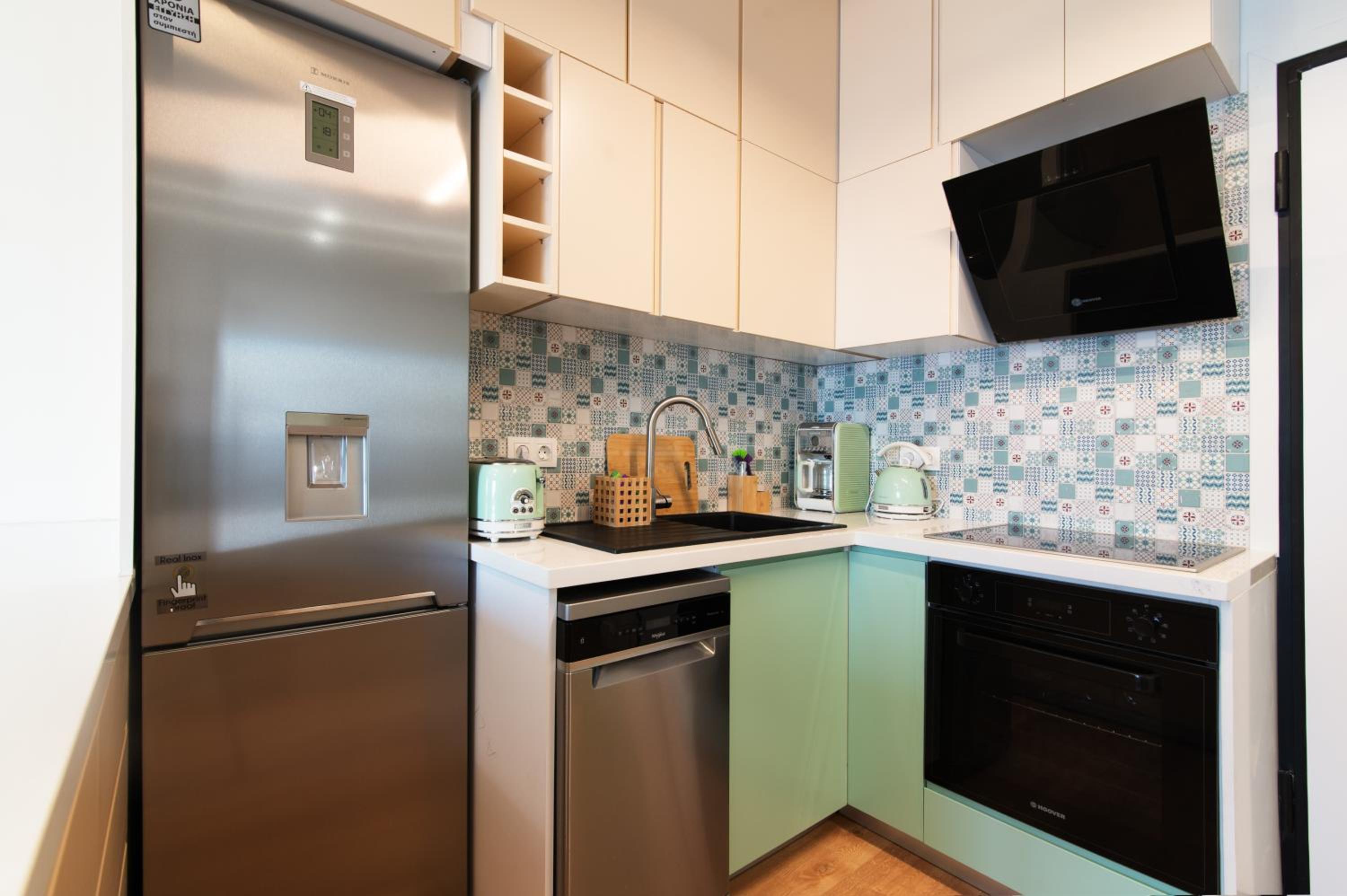 Luxury 1-Bedroom Apartment by the Sea in Athens
