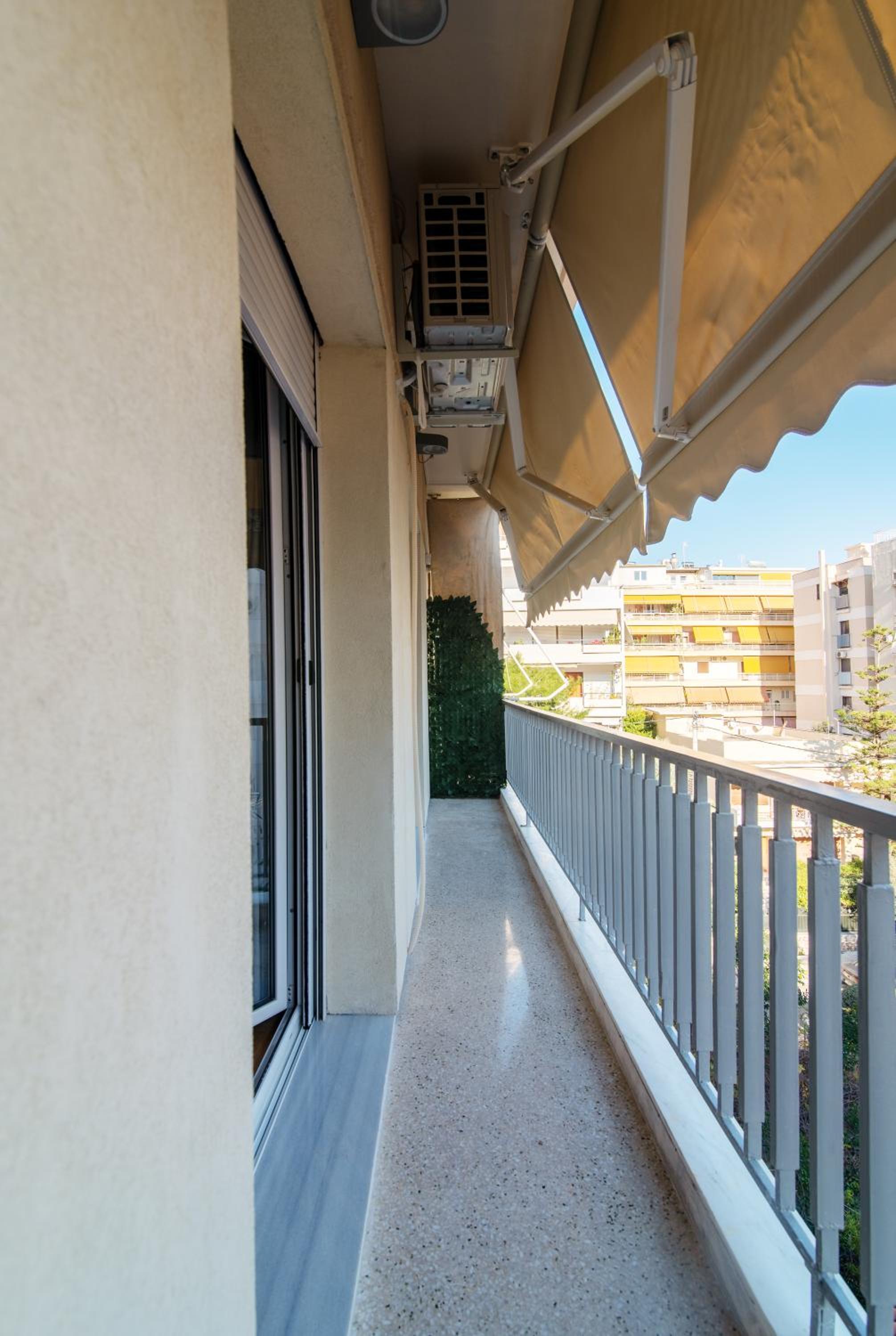 Luxury 1-Bedroom Apartment by the Sea in Athens
