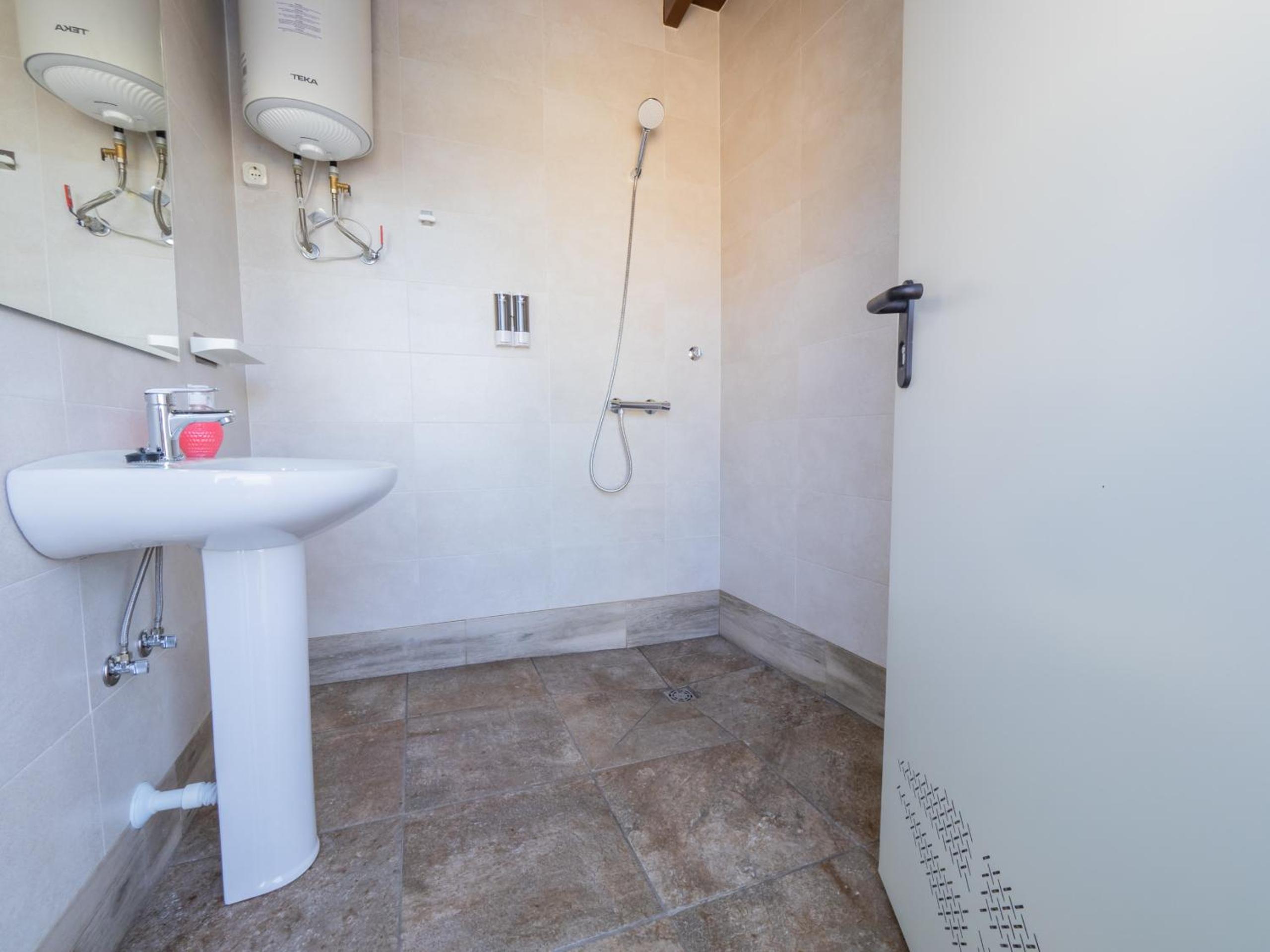 Cubo's Villa Marifran