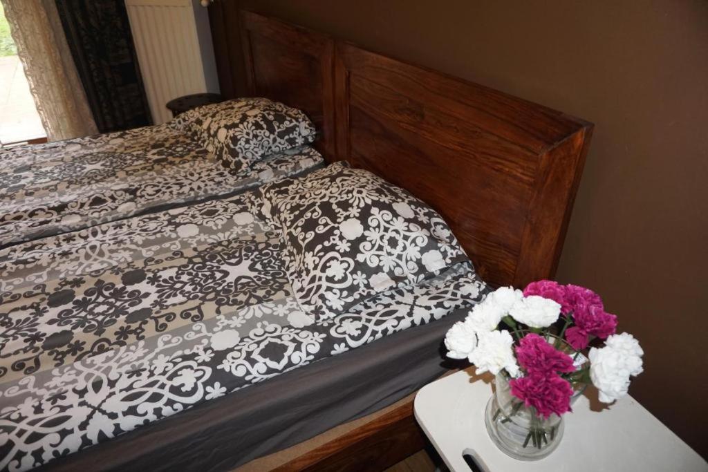 Maharaja Buda Villa Apartment - Private Parking and Garden