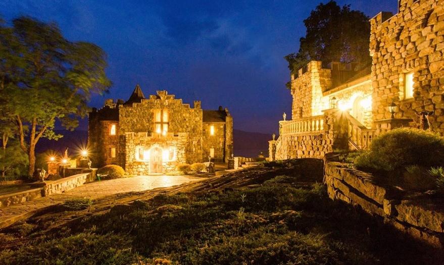 HIGHLANDS CASTLE overlooking Lake George plus 2 other CASTLES & SUITES