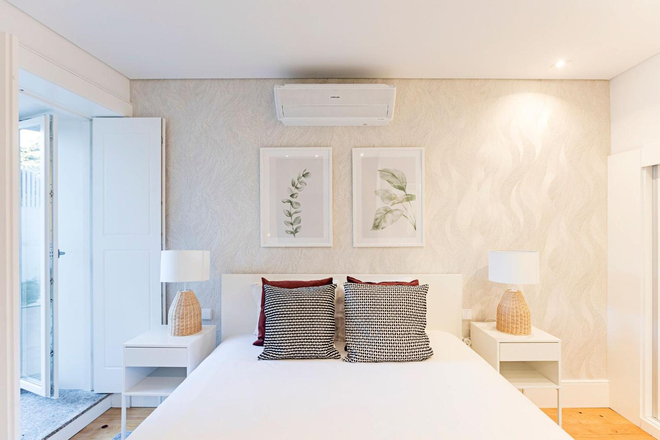 Wonderful Duplex W Private Patio & AC by LovelyStay view 2