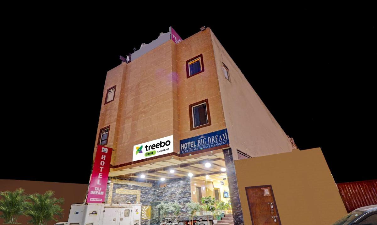 hotel building