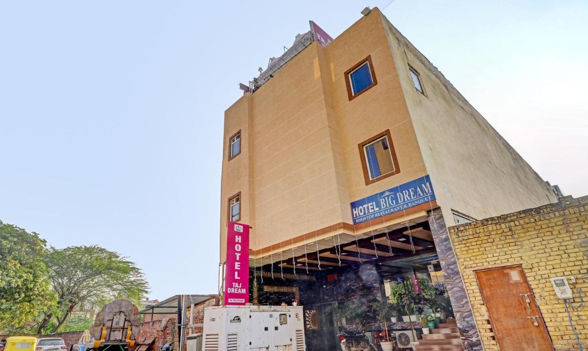 hotel building