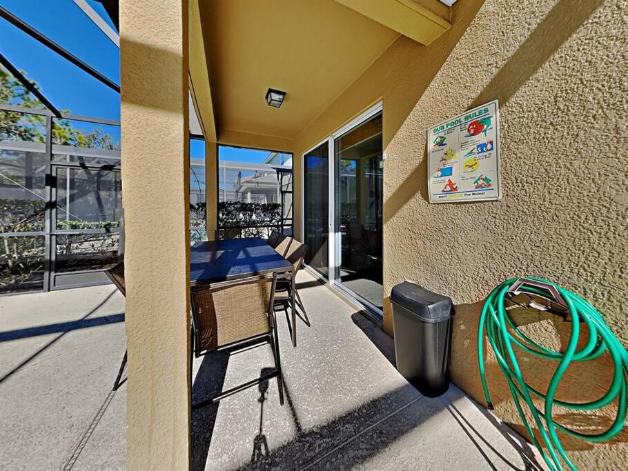 5259 Resort Villa PoolSpaMovieGames view 4