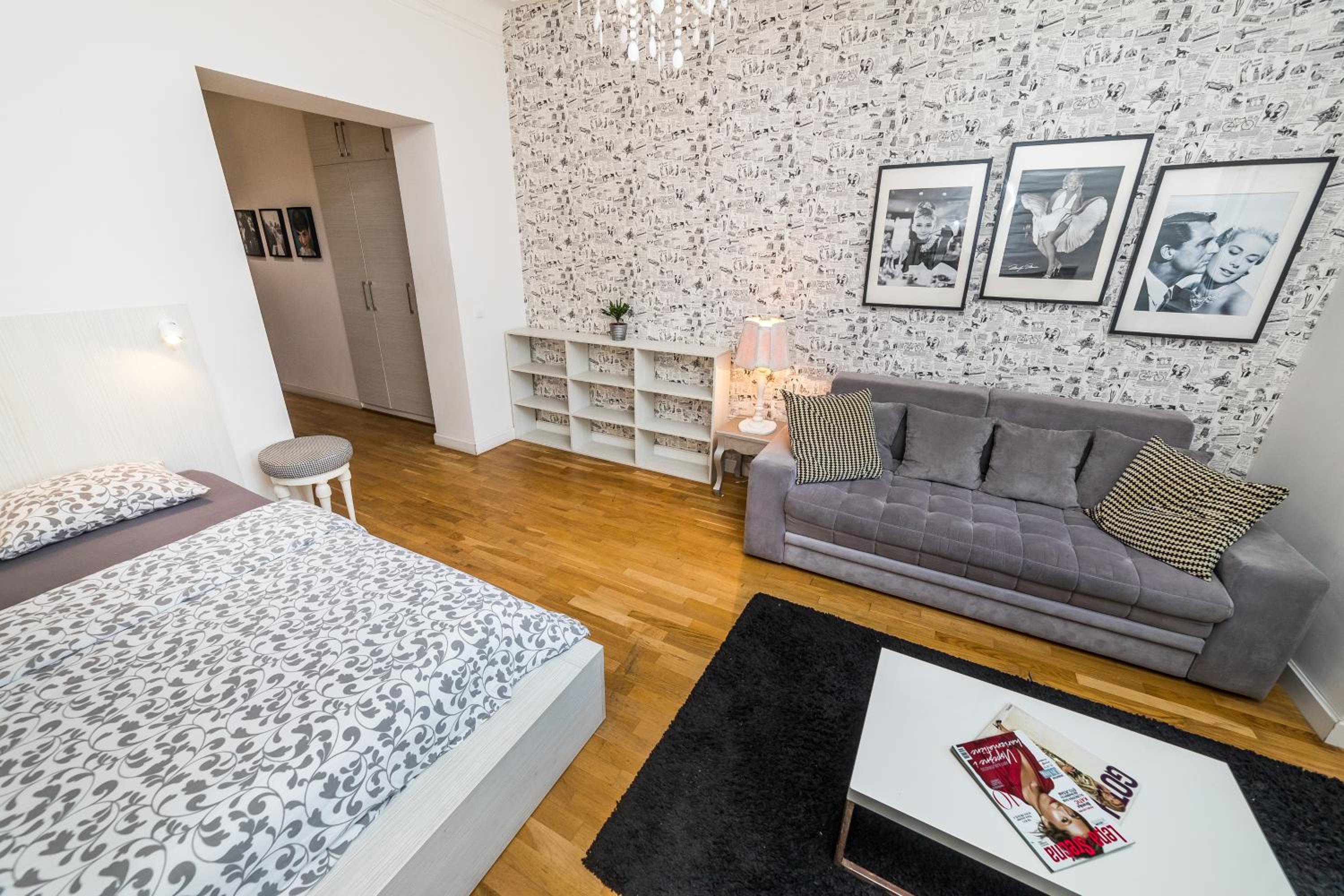 Photo 104