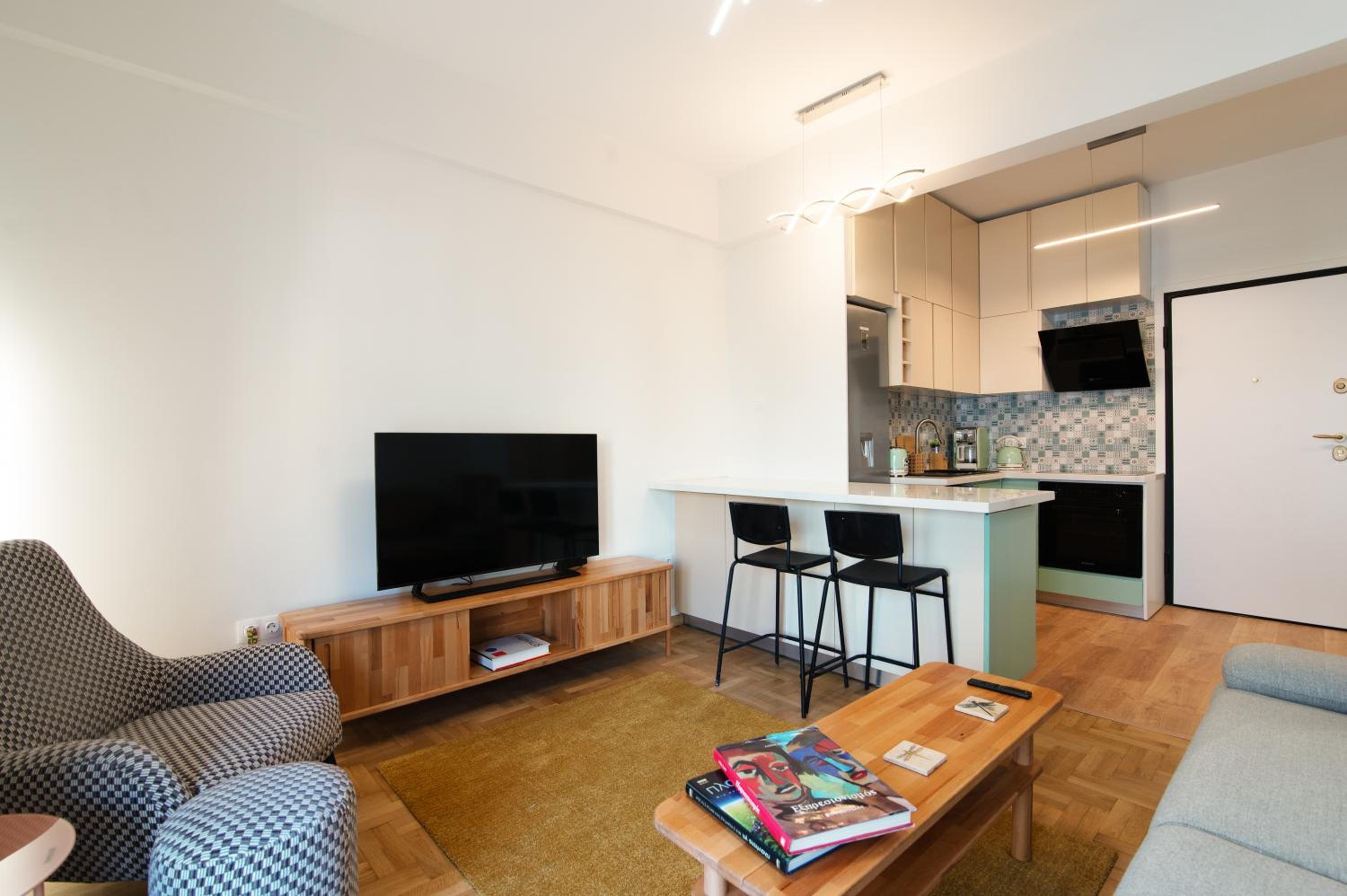Luxury 1-Bedroom Apartment by the Sea in Athens
