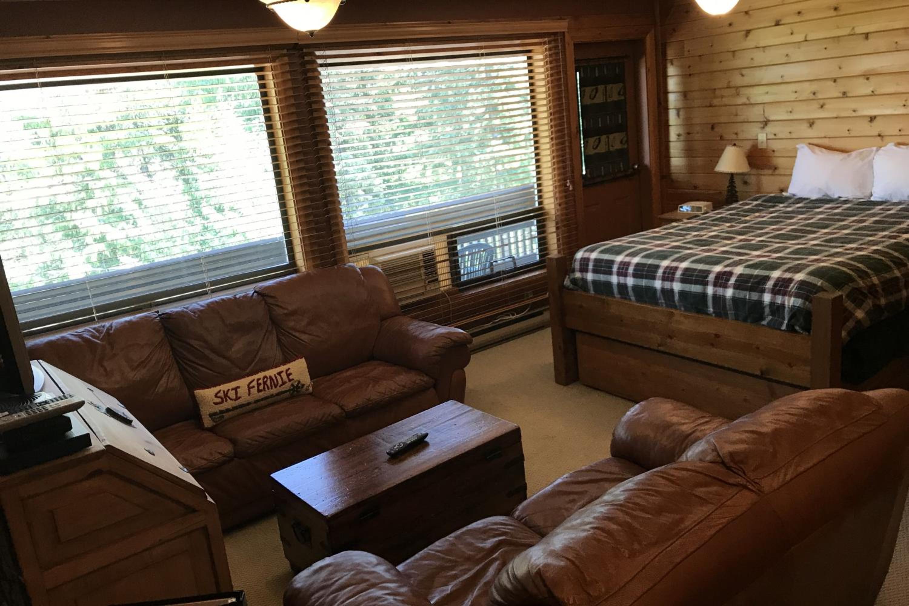 The Griz Inn by Park Vacation Management