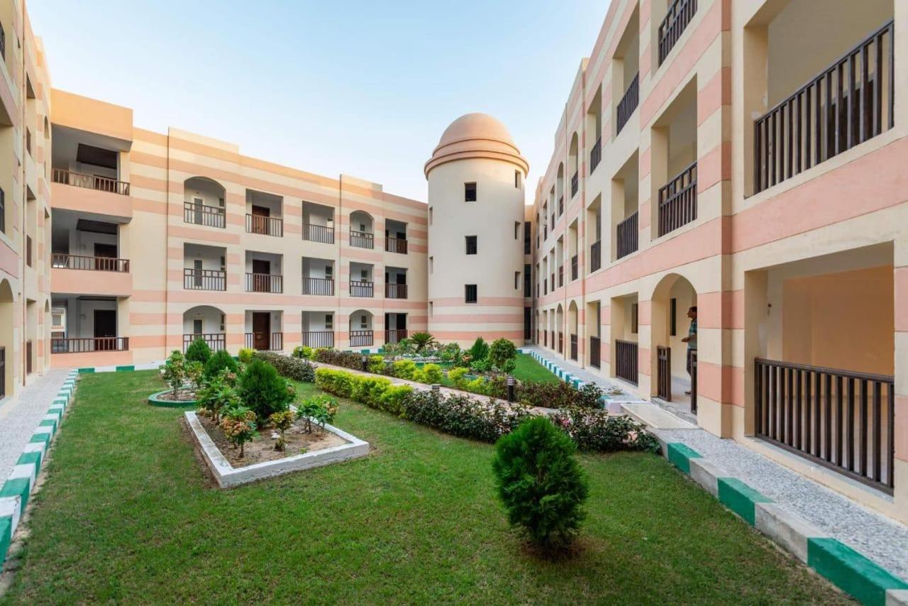 Marina city port ghalib chalet