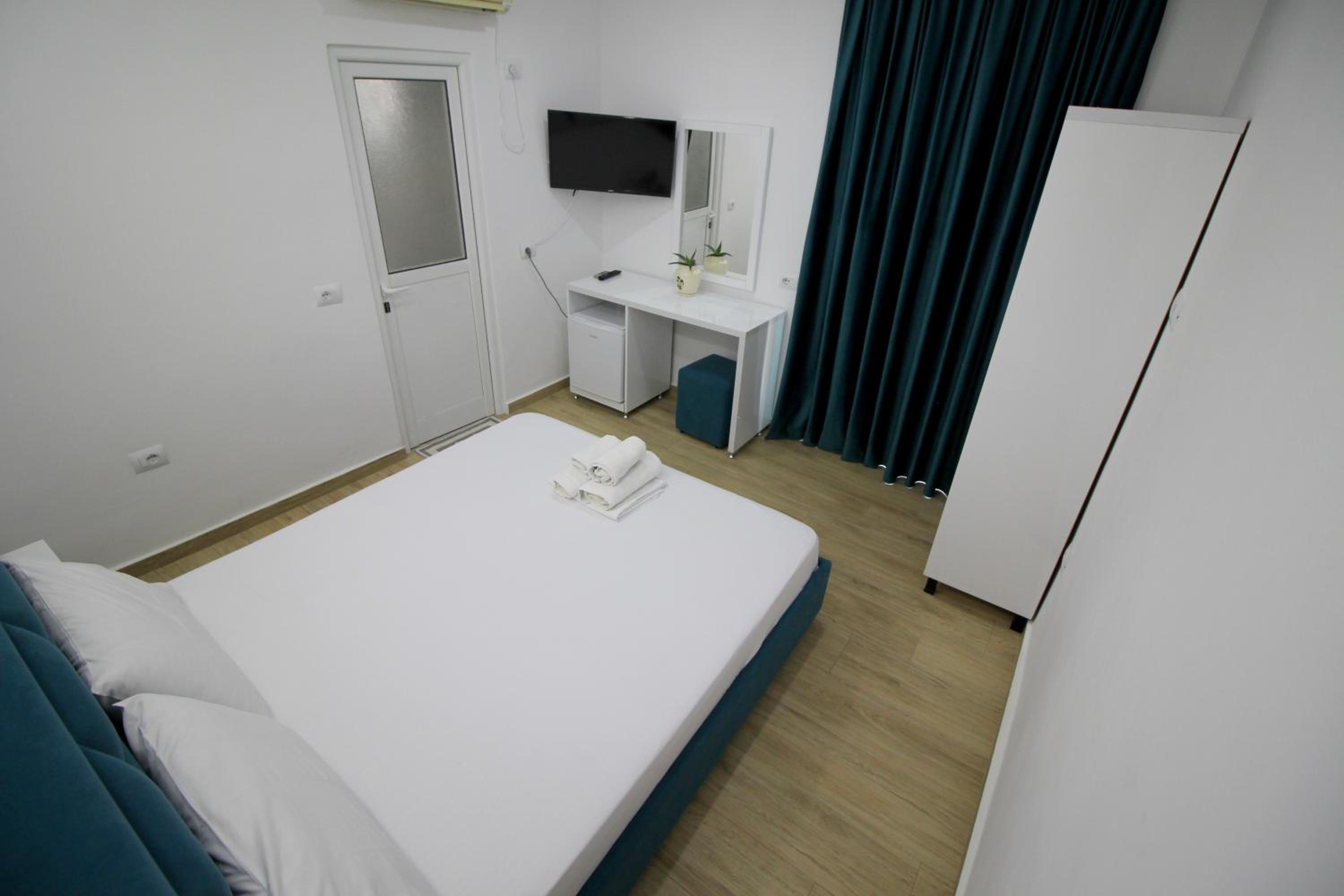 Lengu Holidays Houses