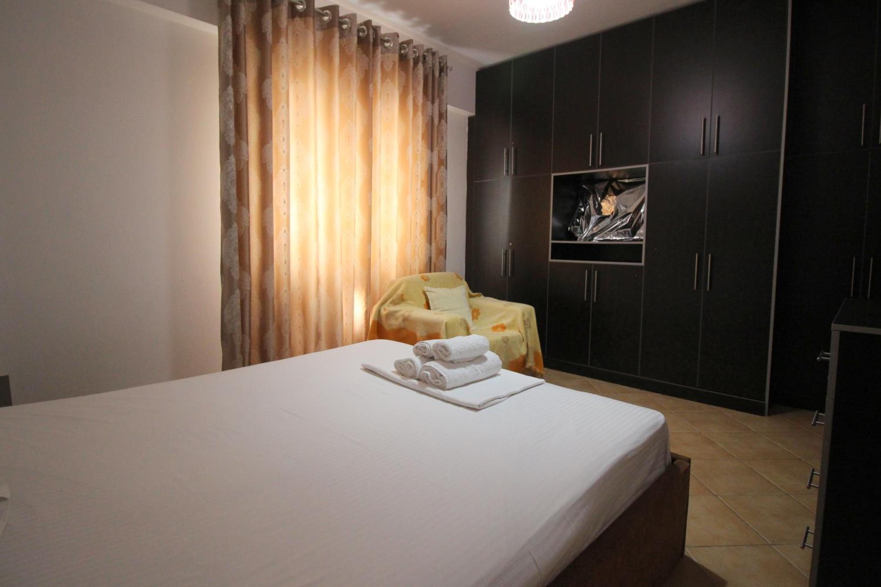 Lengu Holidays Houses
